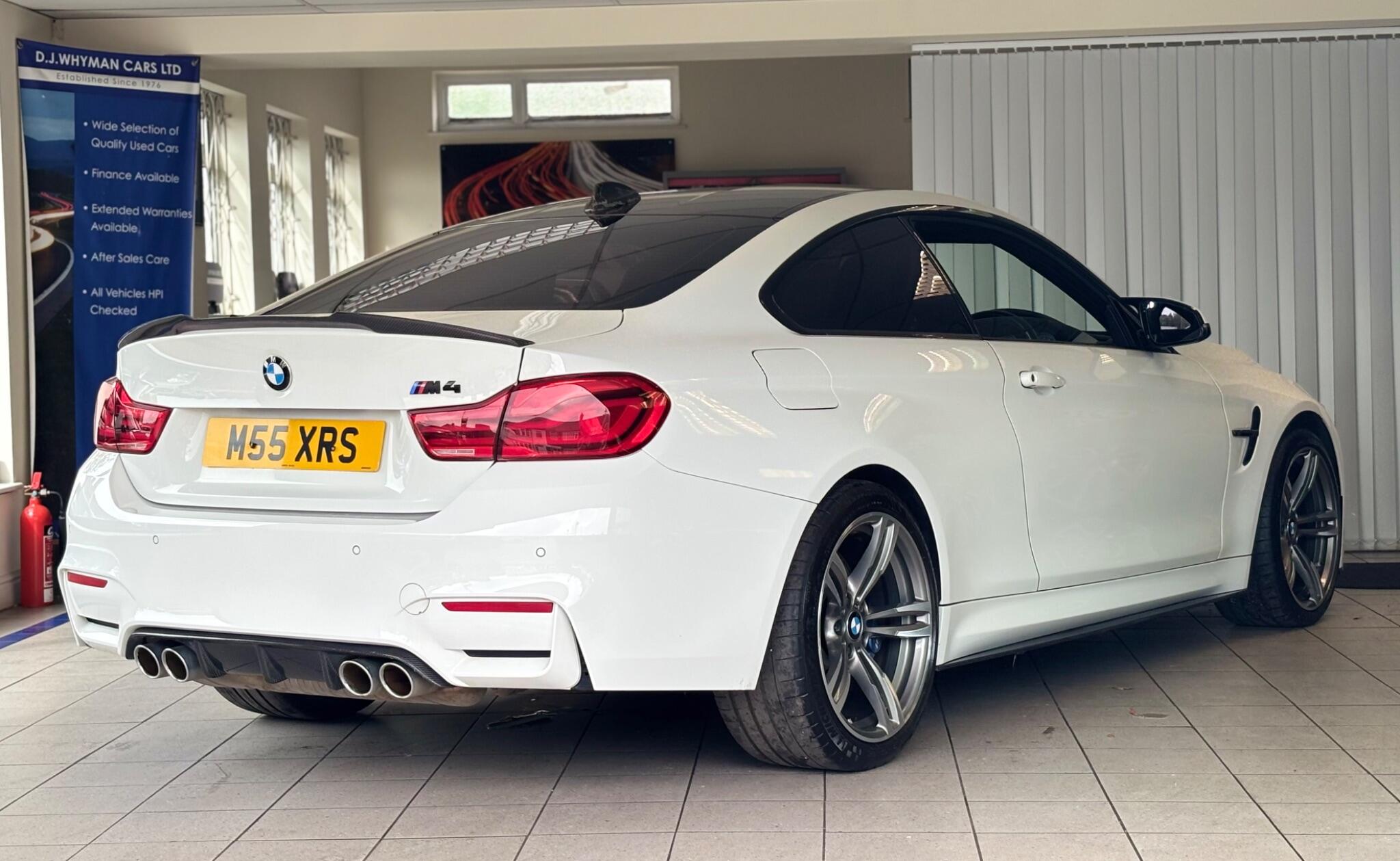 BMW M4 view 8