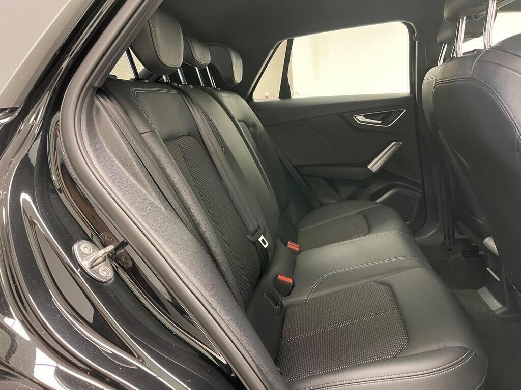 Audi Q2 view 10