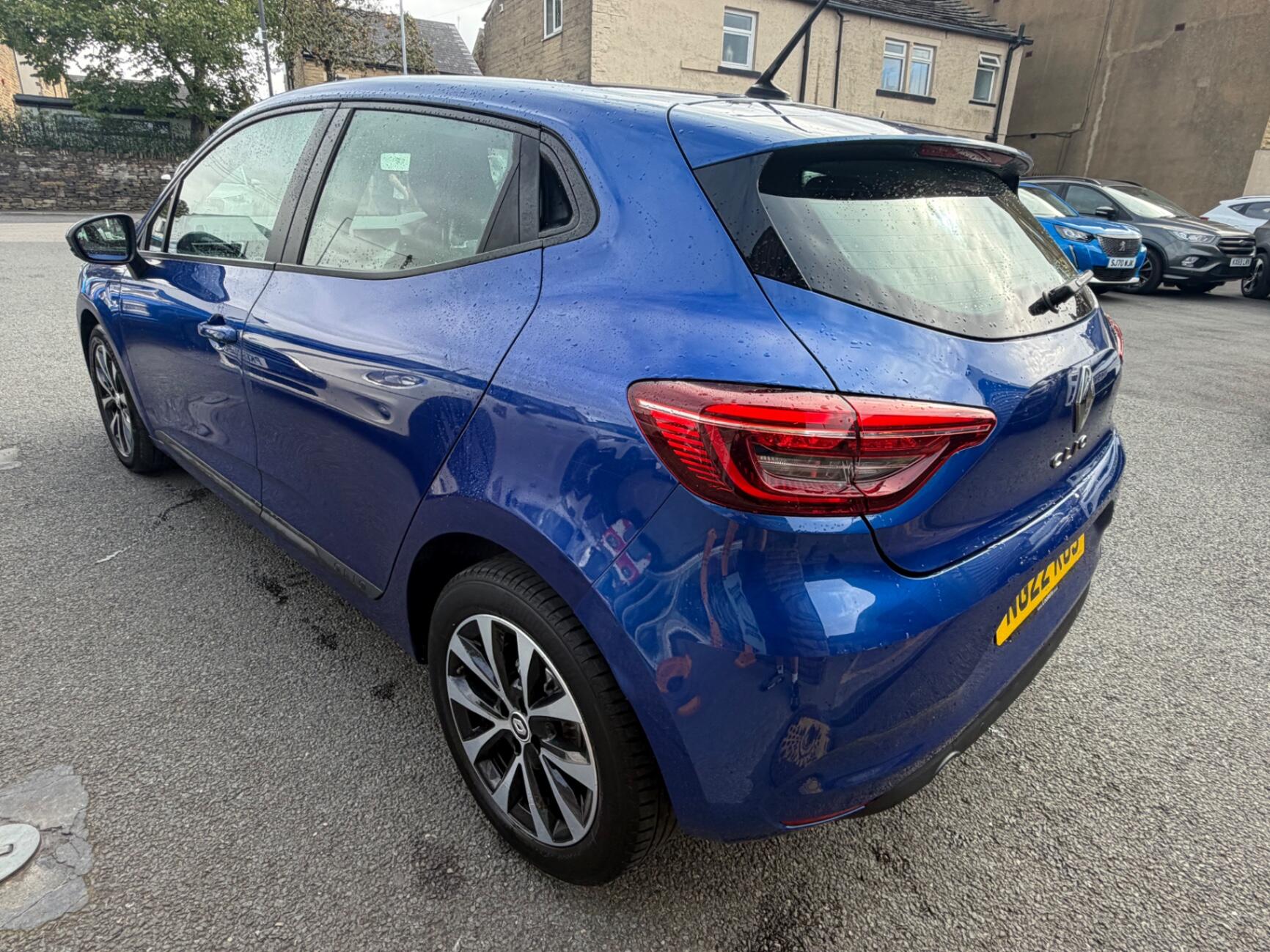 Renault Clio view 8