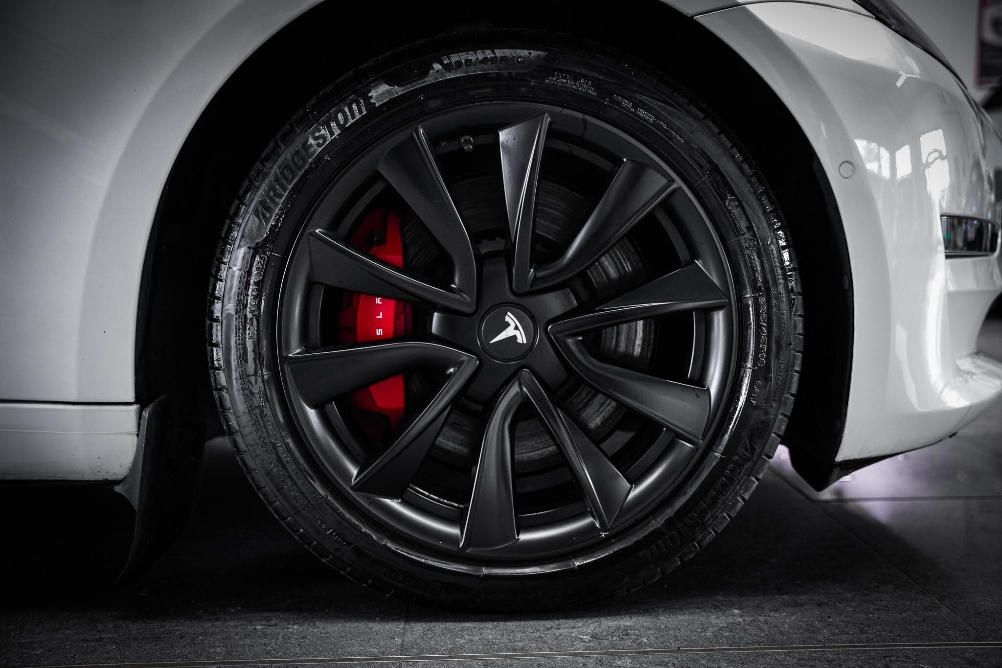 Tesla Model 3 view 26
