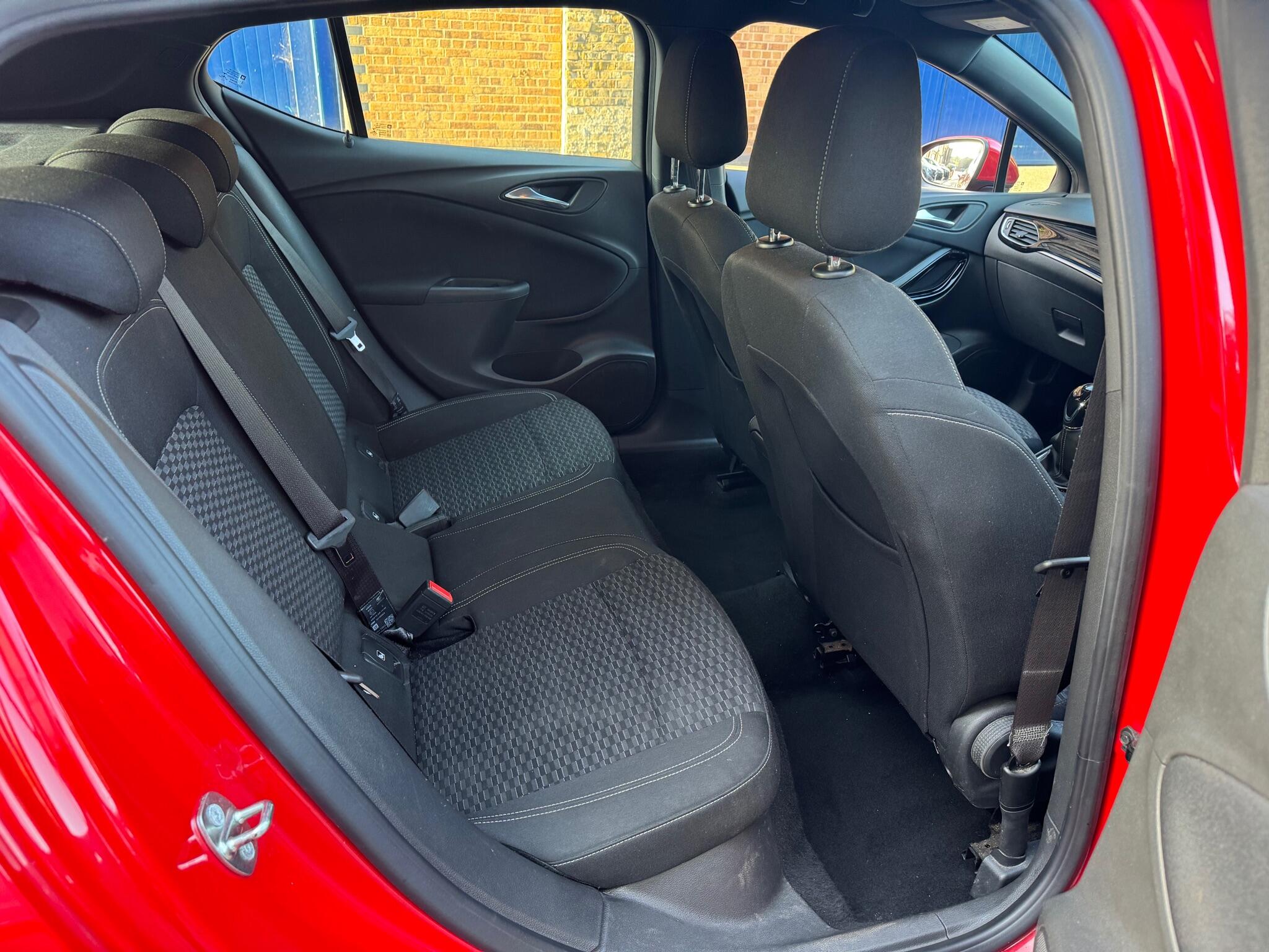 Vauxhall Astra view 16
