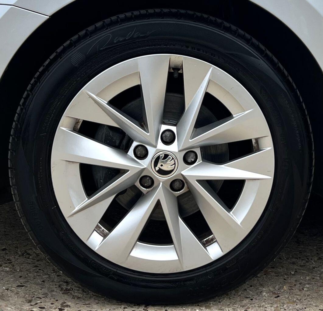 Skoda Octavia view 13
