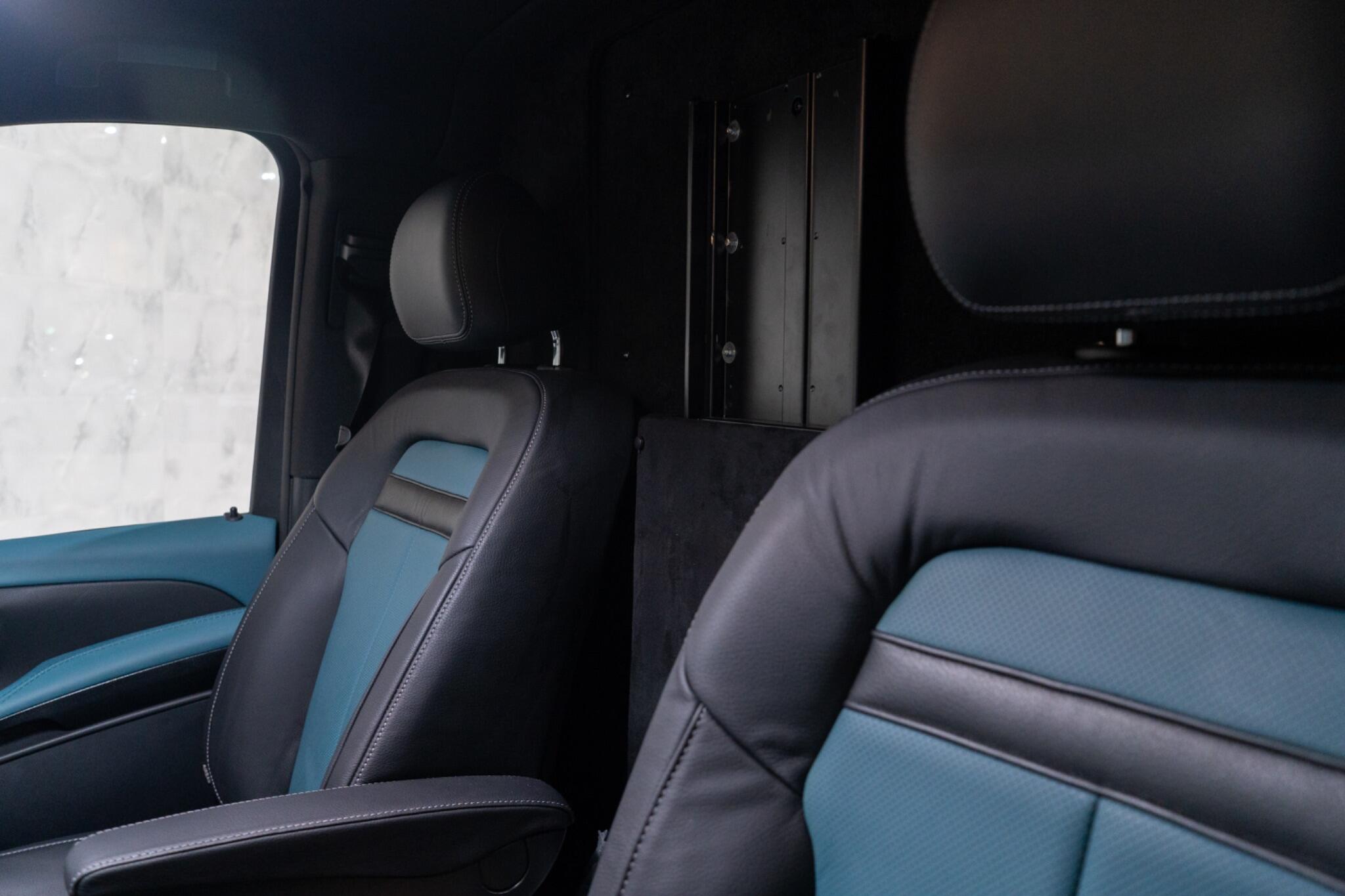 Mercedes-Benz V-Class view 34