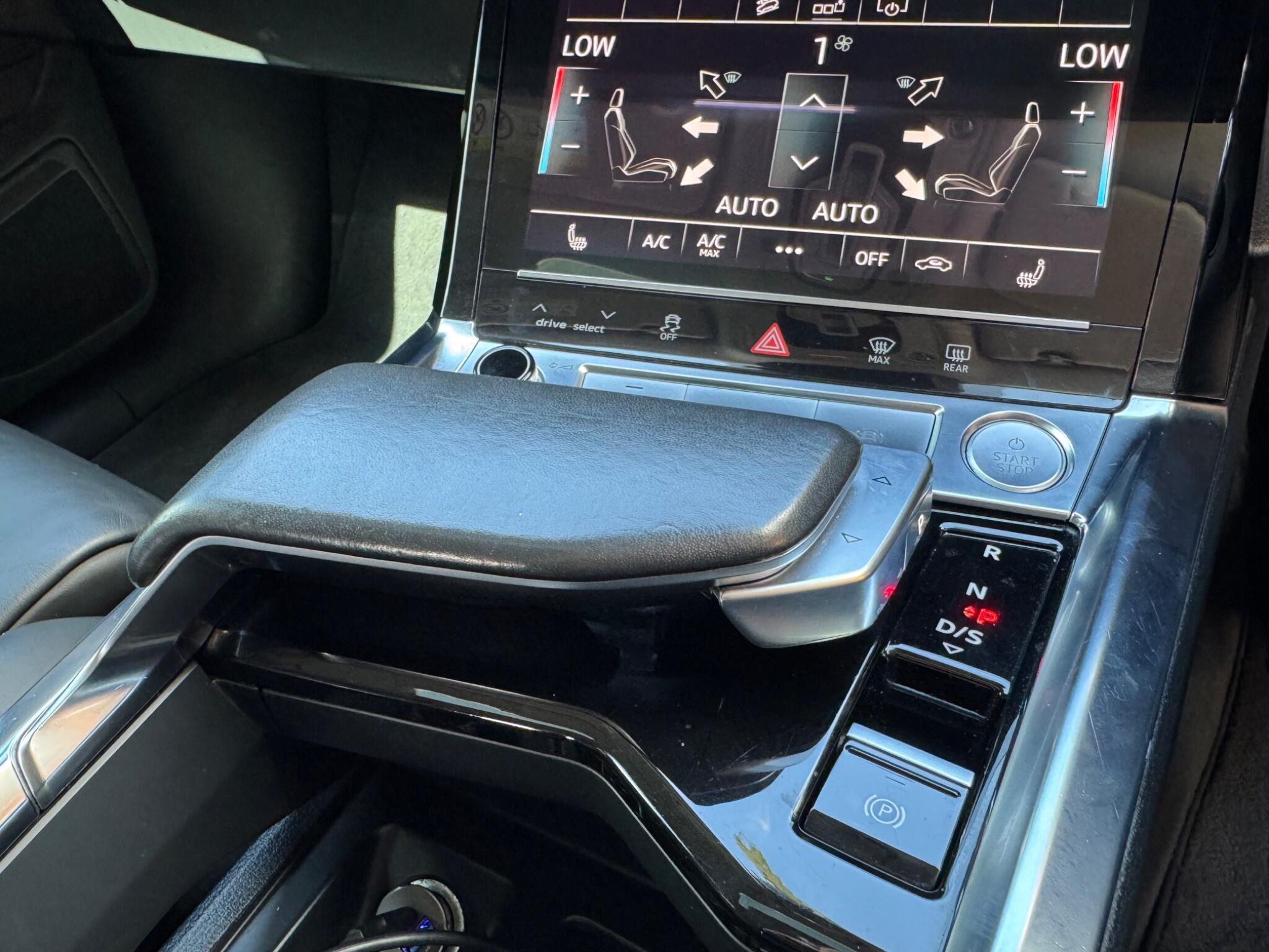 Audi E-Tron view 27