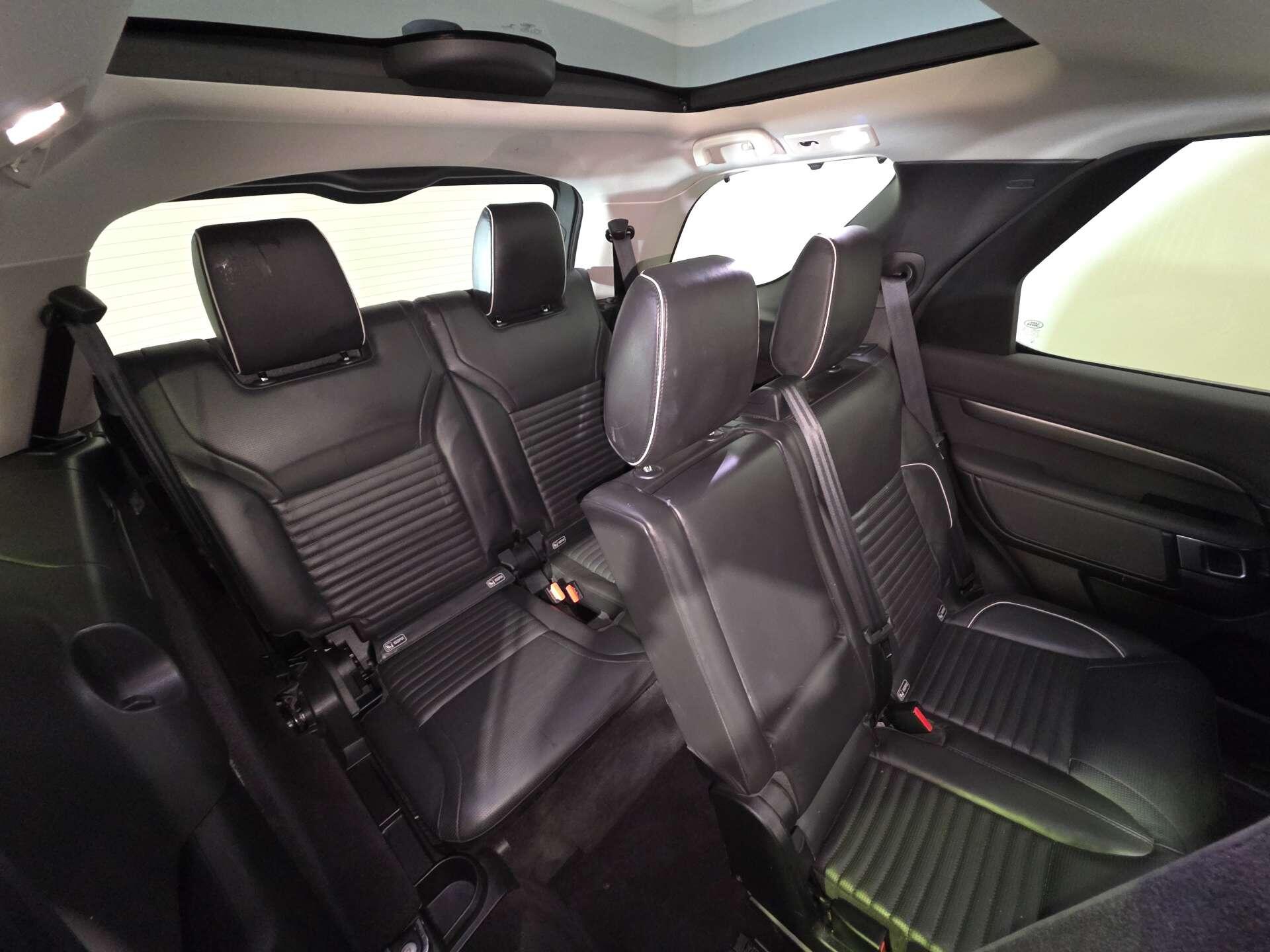 Land Rover Discovery view 60