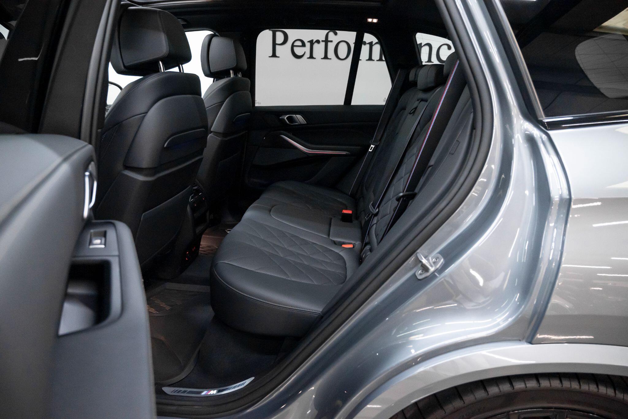 BMW X5 view 25