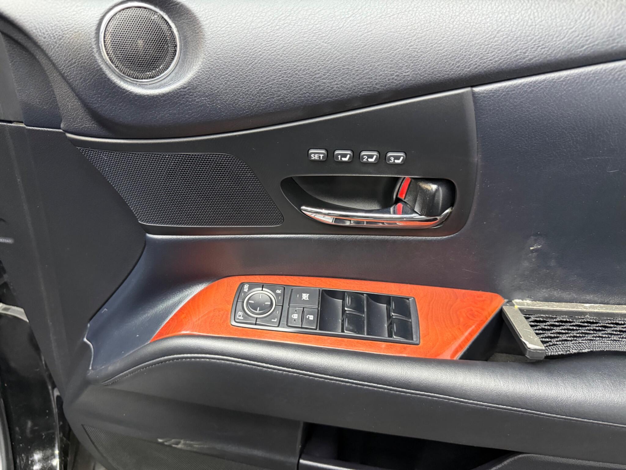 Lexus RX view 17