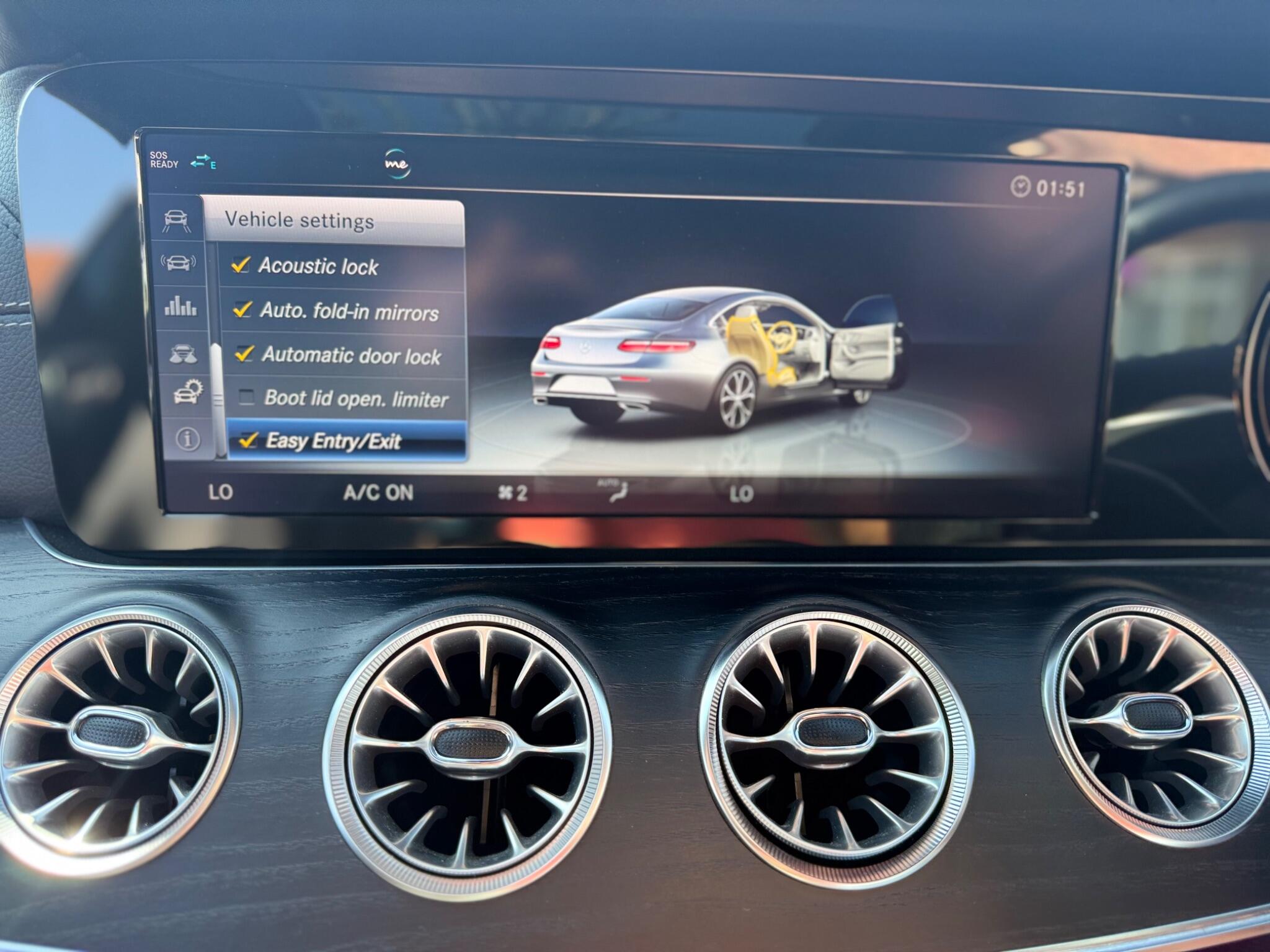 Mercedes-Benz E-Class view 25