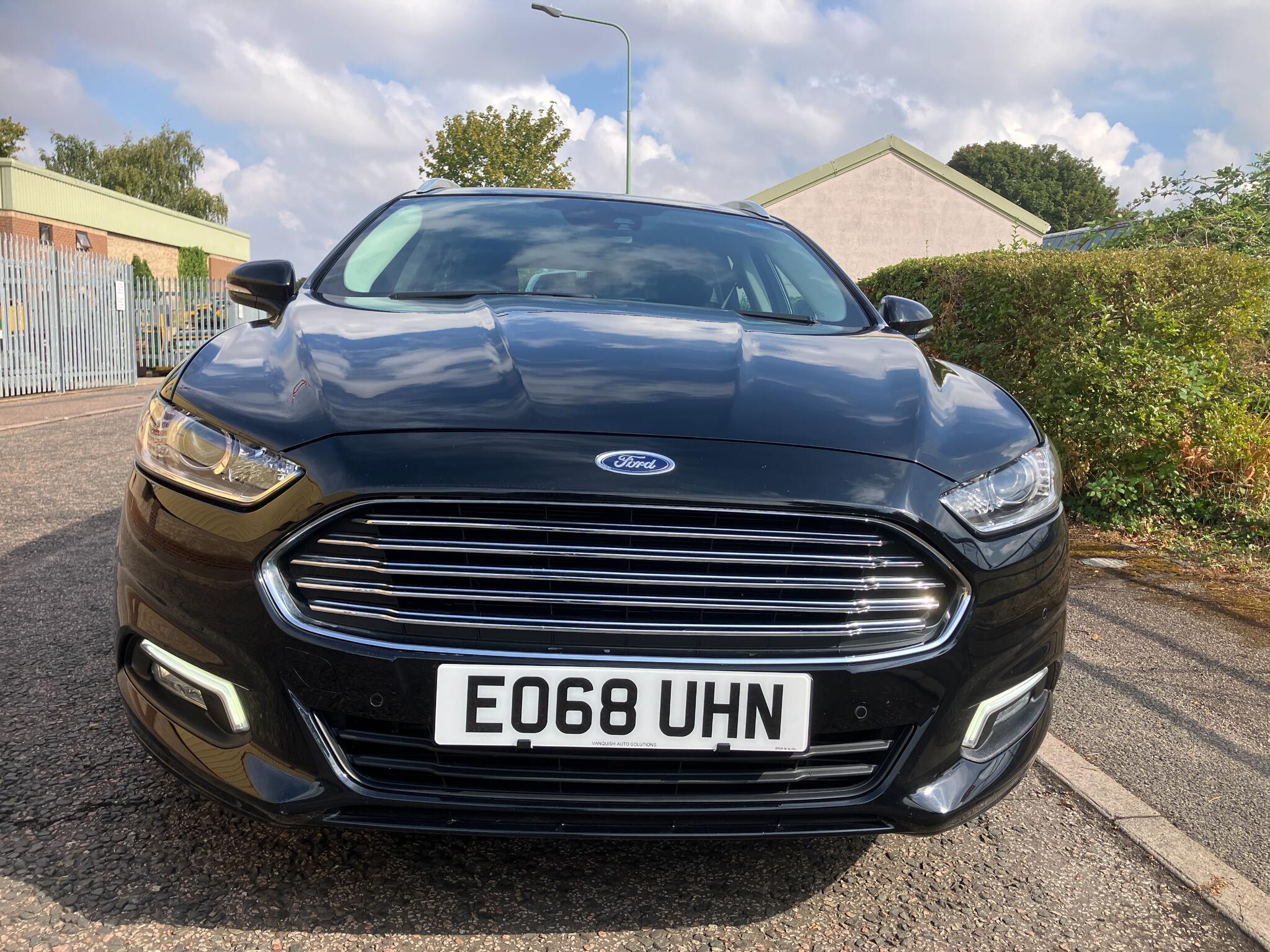 Ford Mondeo view 2