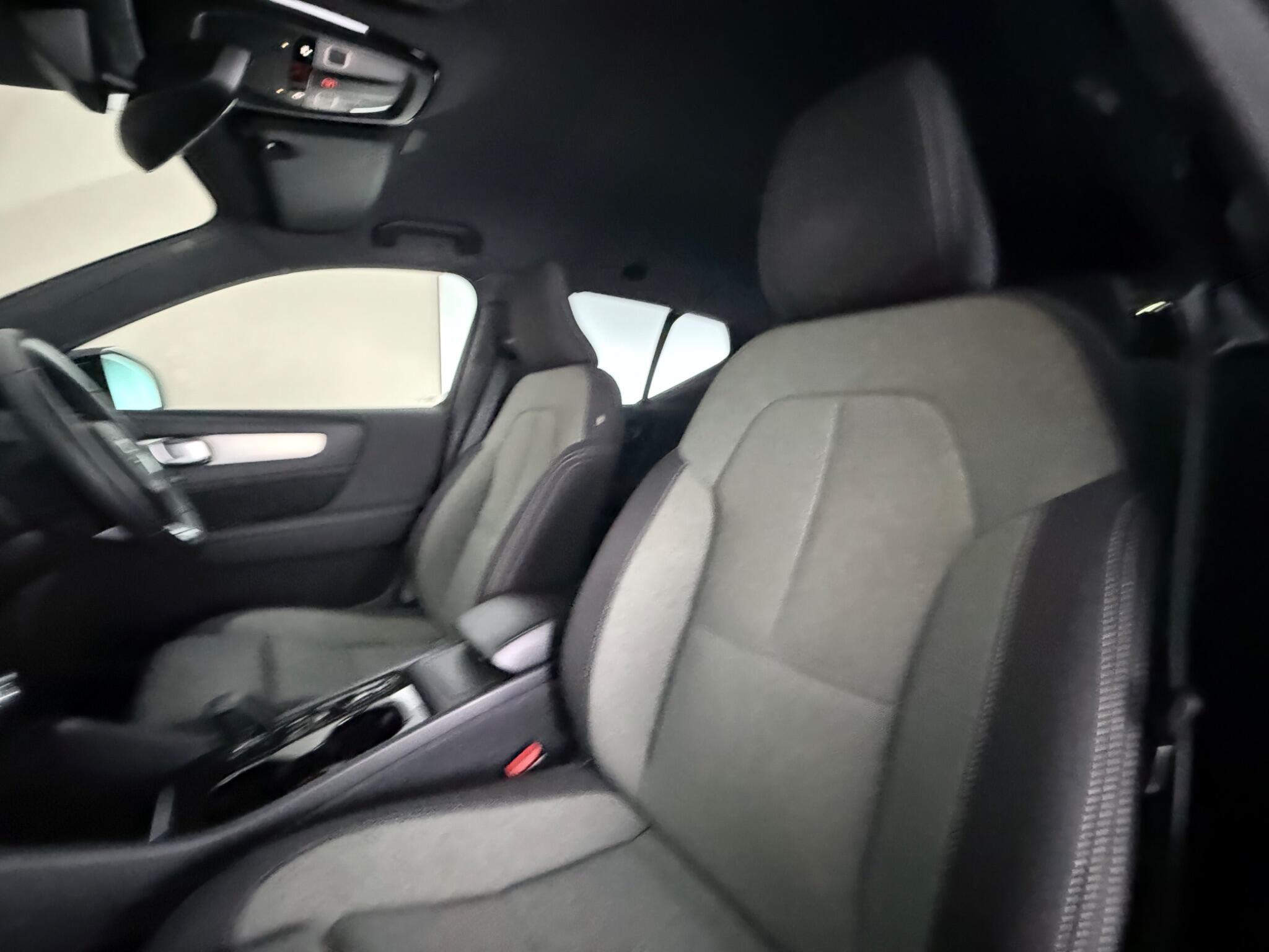 Volvo XC40 view 31