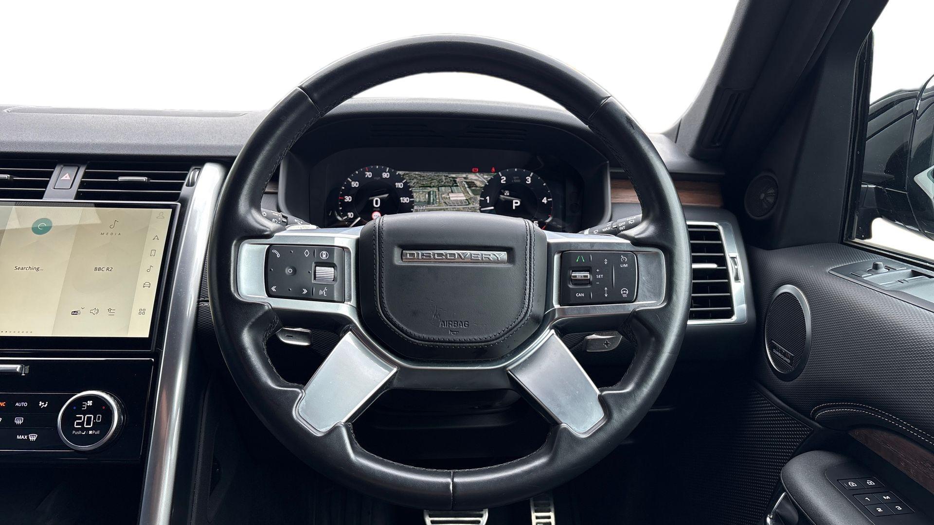 Land Rover Discovery view 15