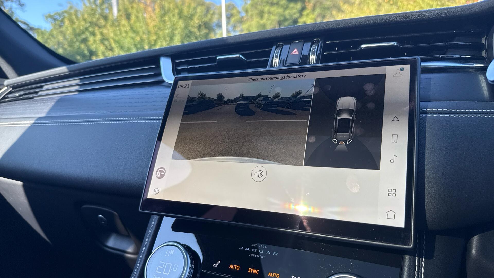 Jaguar F-Pace view 50