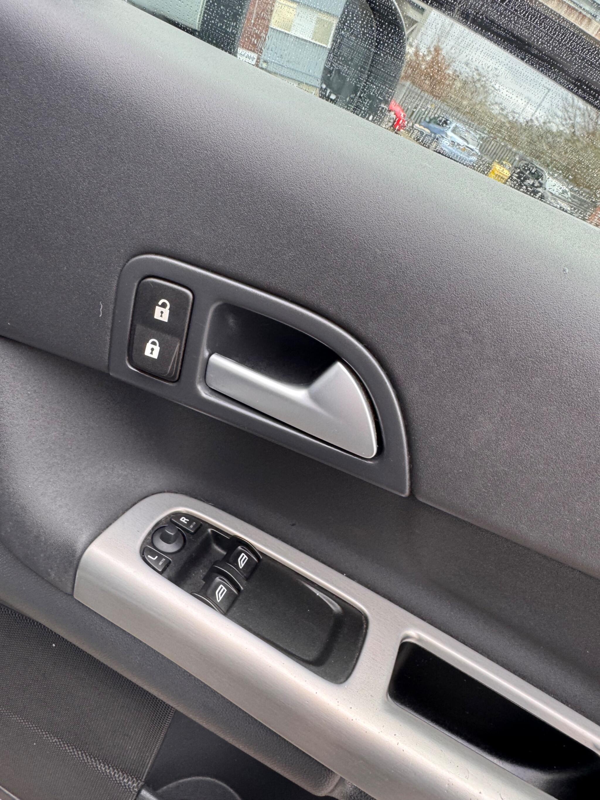 Volvo C30 view 28