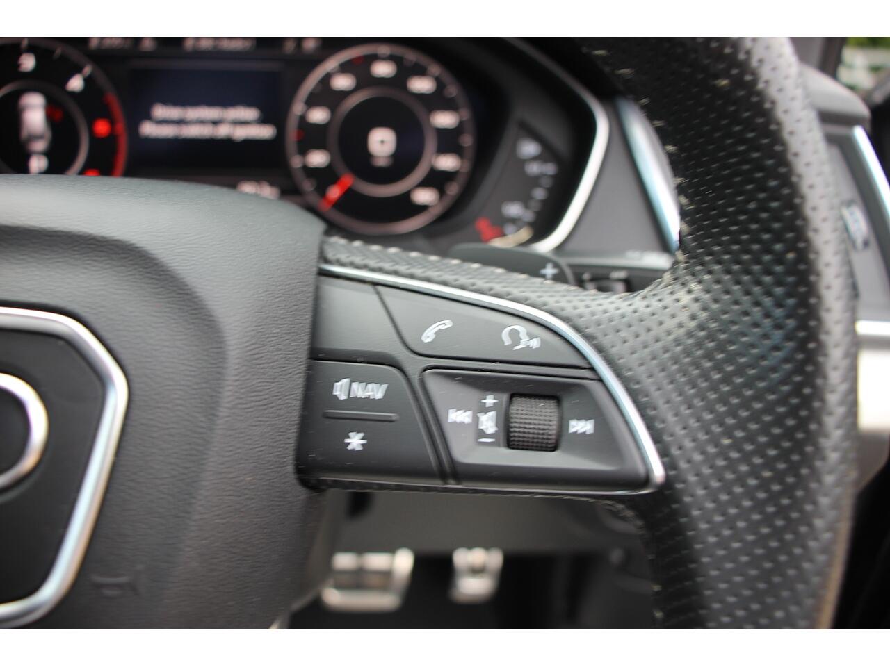Audi Q5 view 31