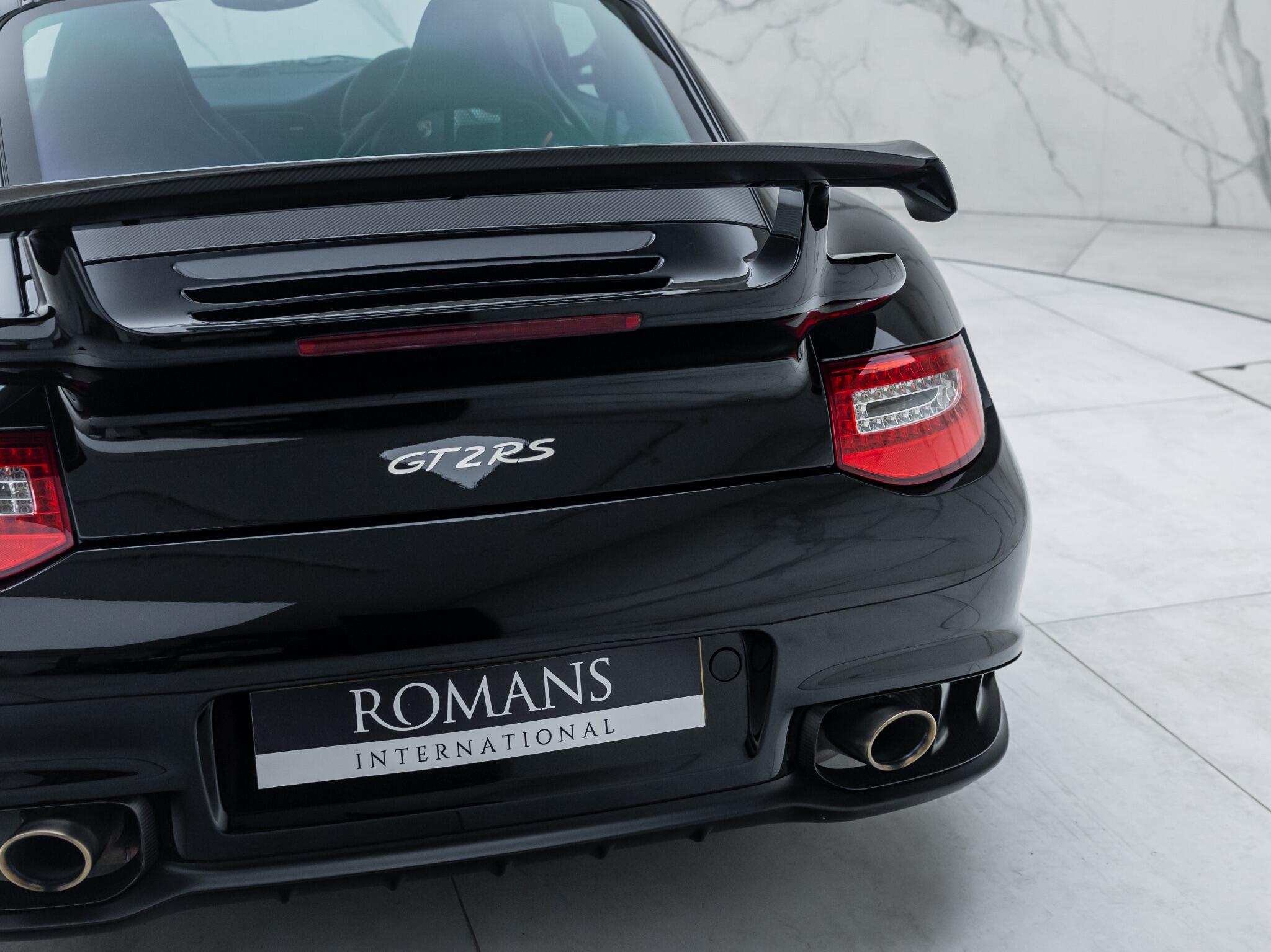 Porsche 911 view 9