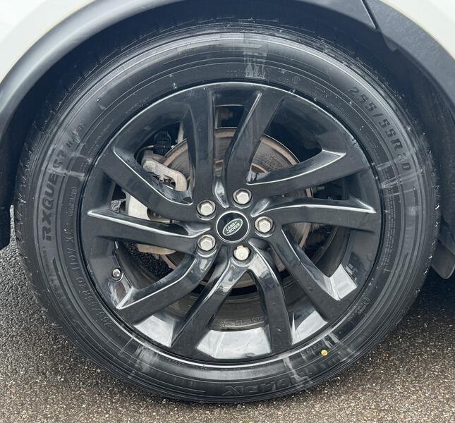 Land Rover Discovery view 21