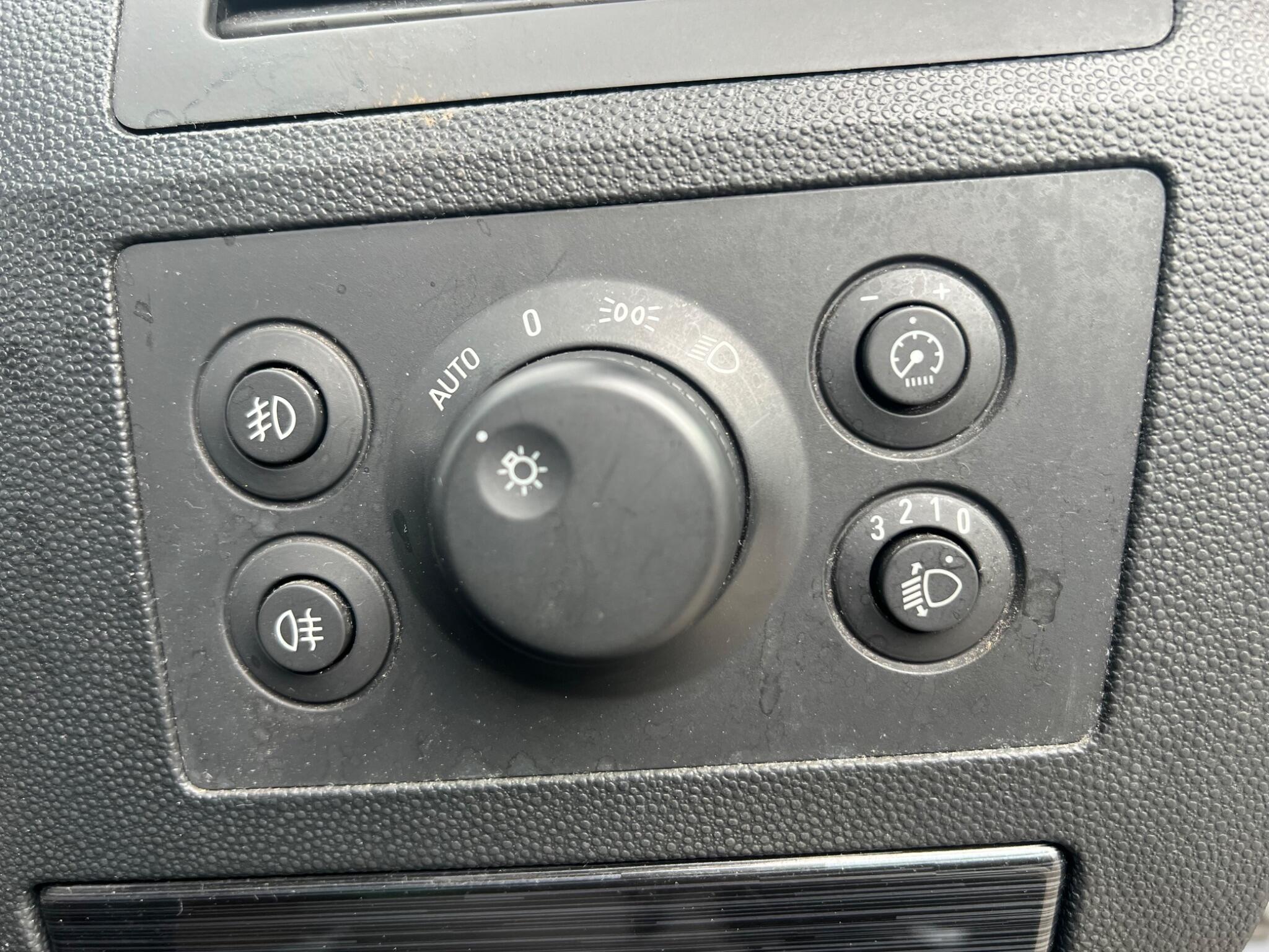 Vauxhall Zafira view 28