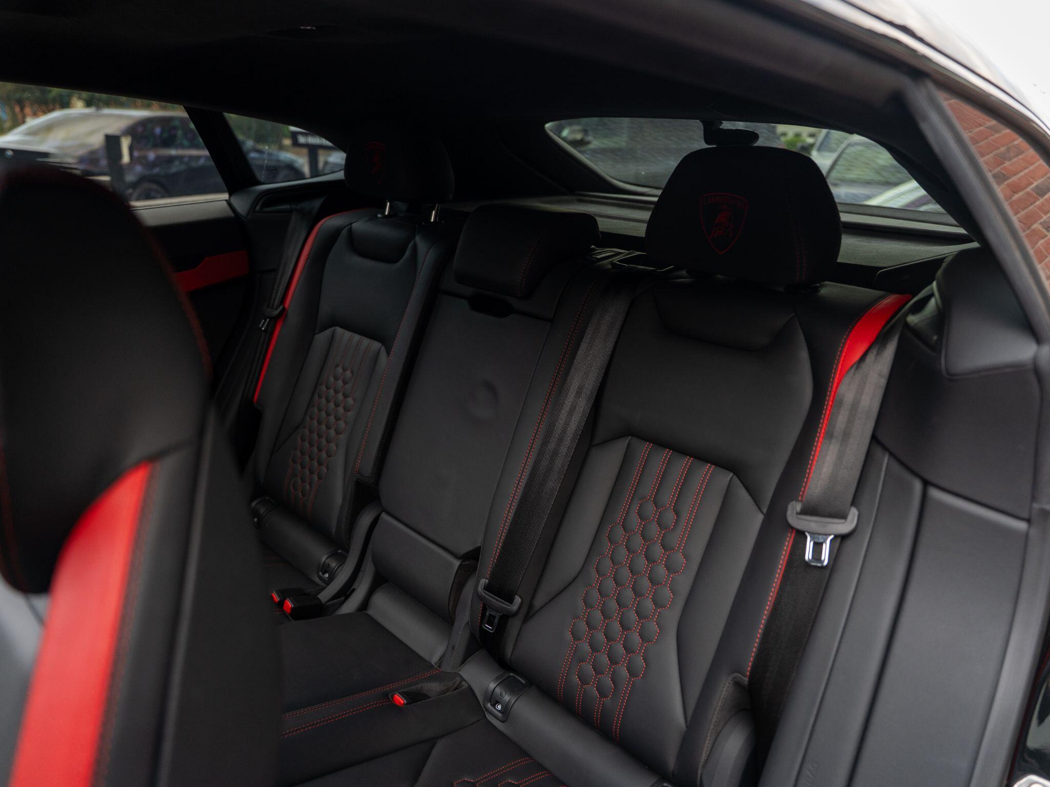 Lamborghini Urus view 52