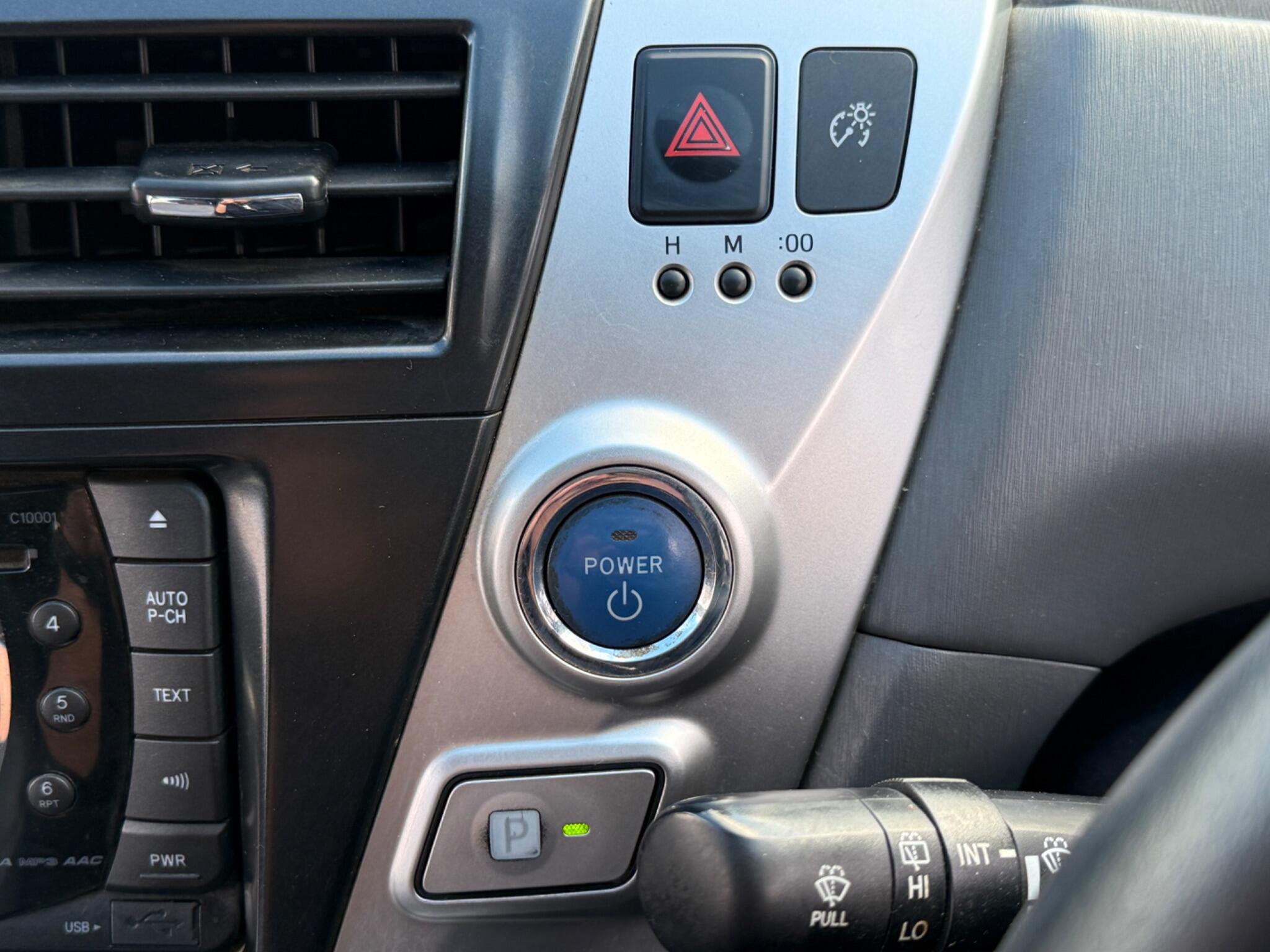Toyota Prius+ - Image 66