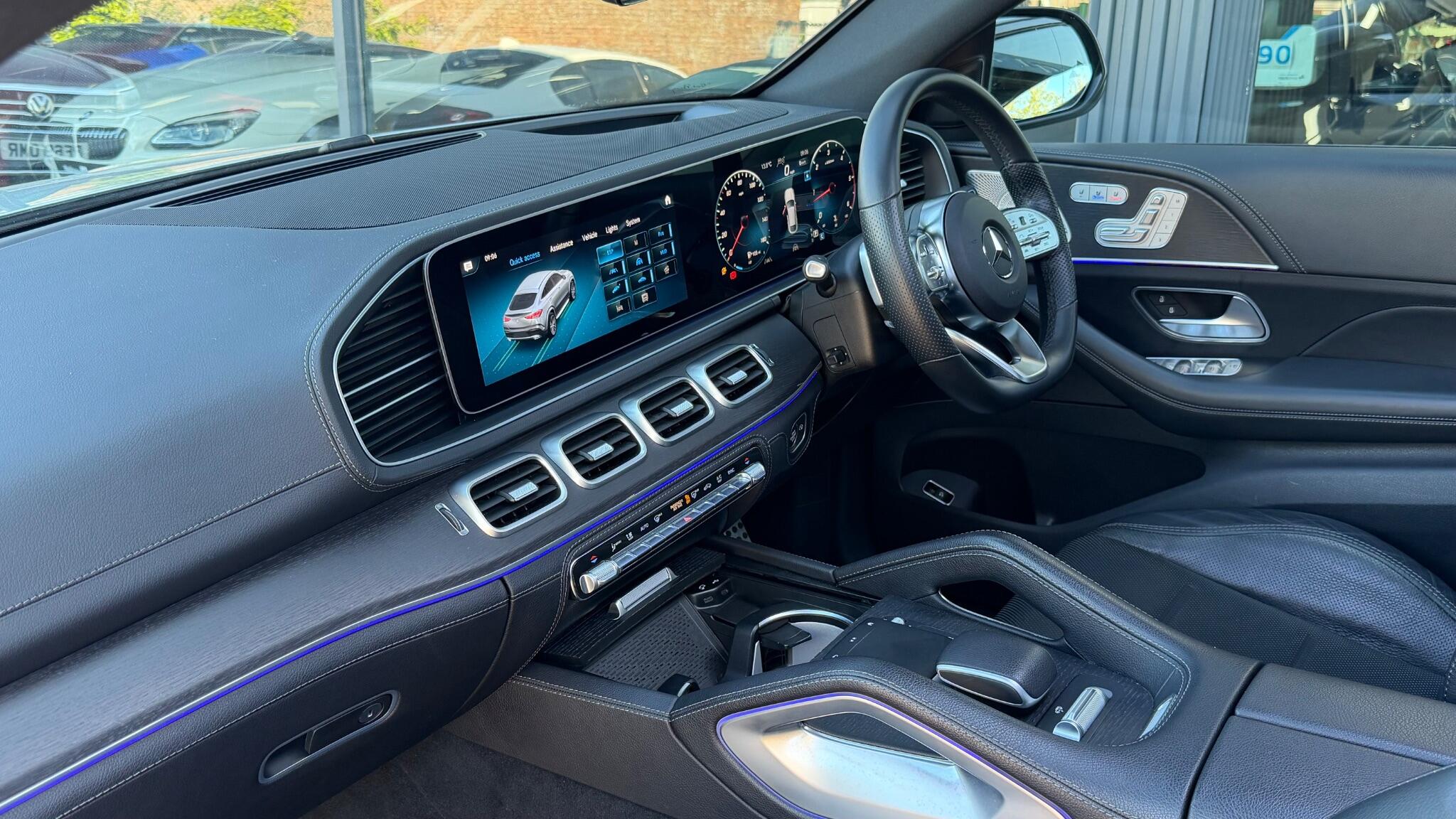 Mercedes-Benz Gle view 15