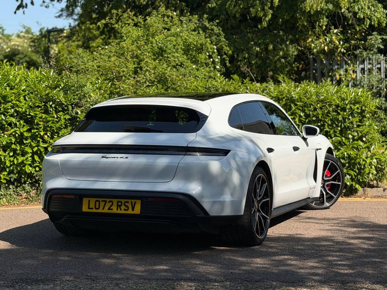 Porsche Taycan view 79
