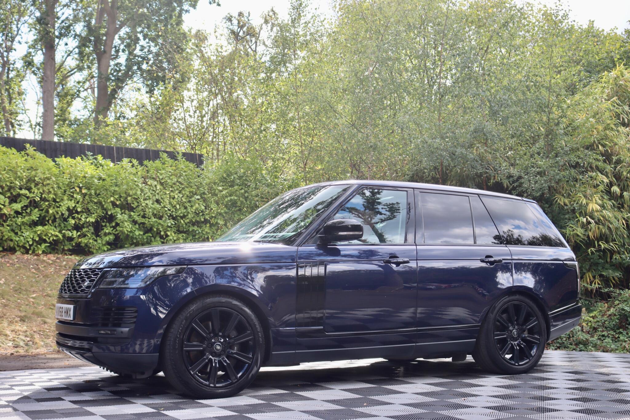 Land Rover Range Rover view 16