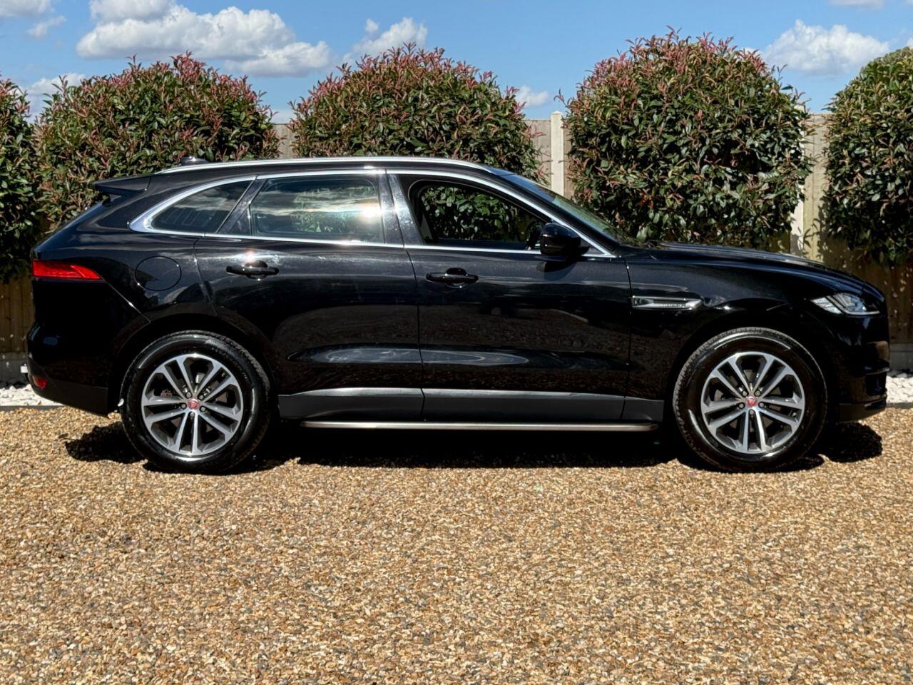 Jaguar F-Pace view 24