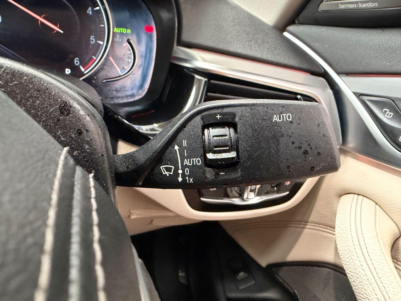 BMW 5 Series view 31