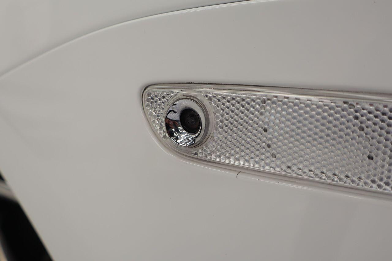 Rolls-Royce Dawn view 10