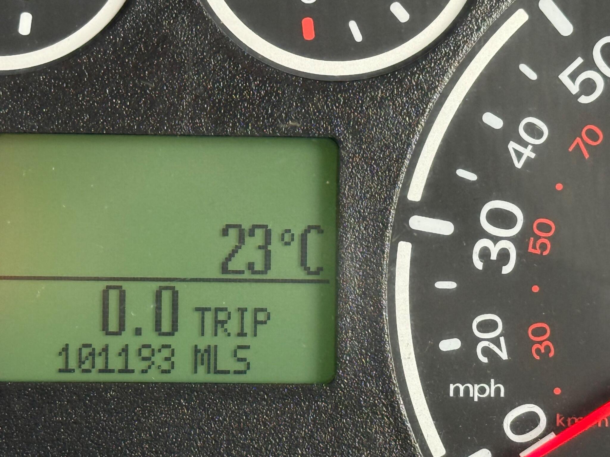 Ford Transit Connect 1.8 TDCi T200 L1 H1 4dr — photo 33 of 86