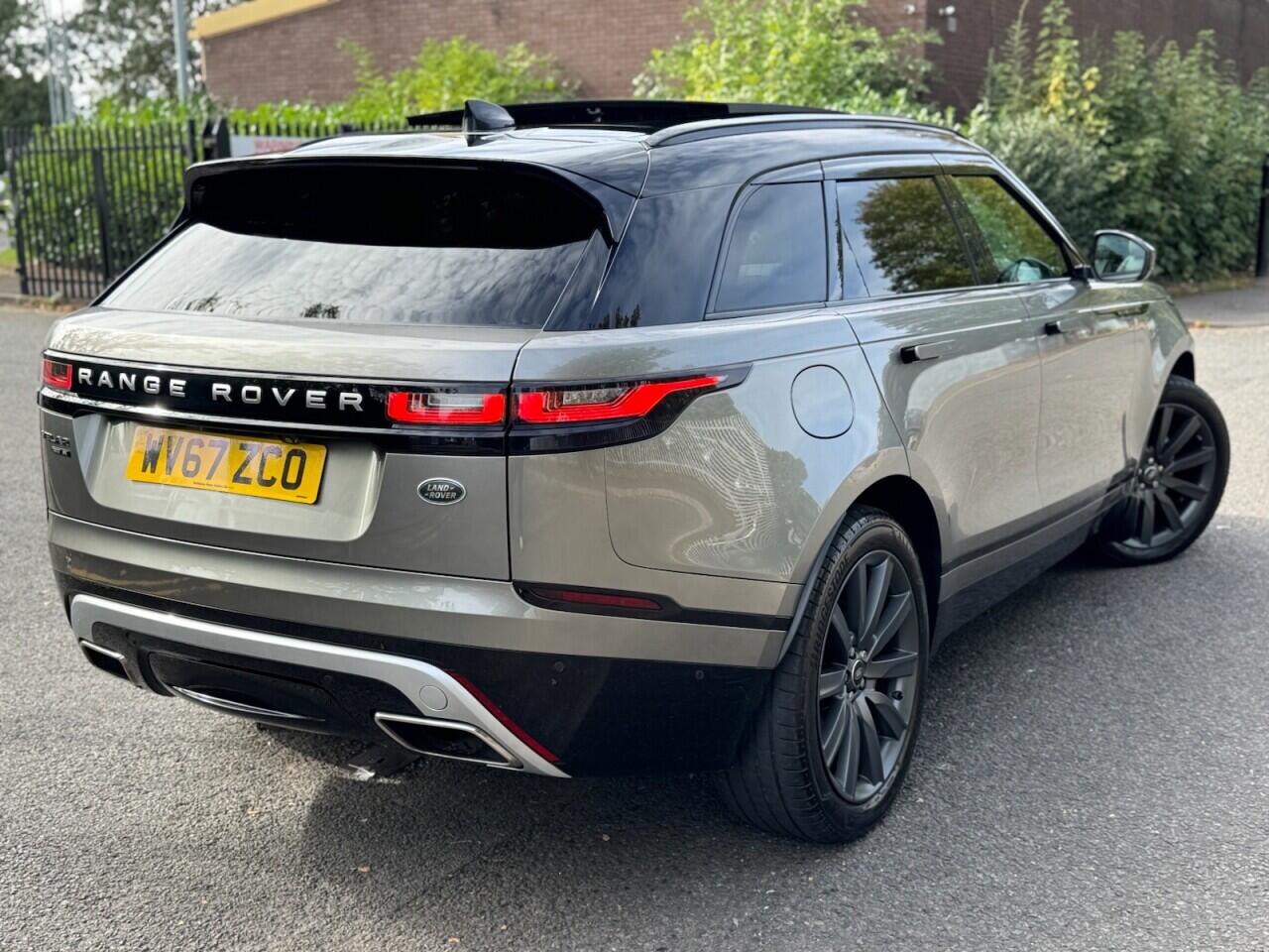 Land Rover Range Rover Velar view 3