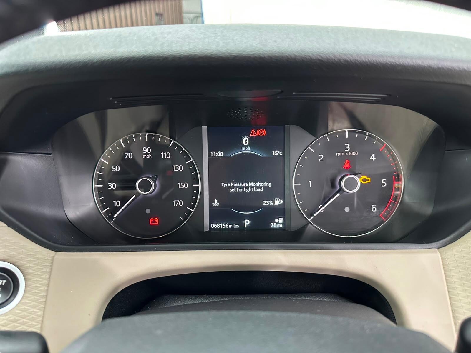 Land Rover Range Rover Velar view 52