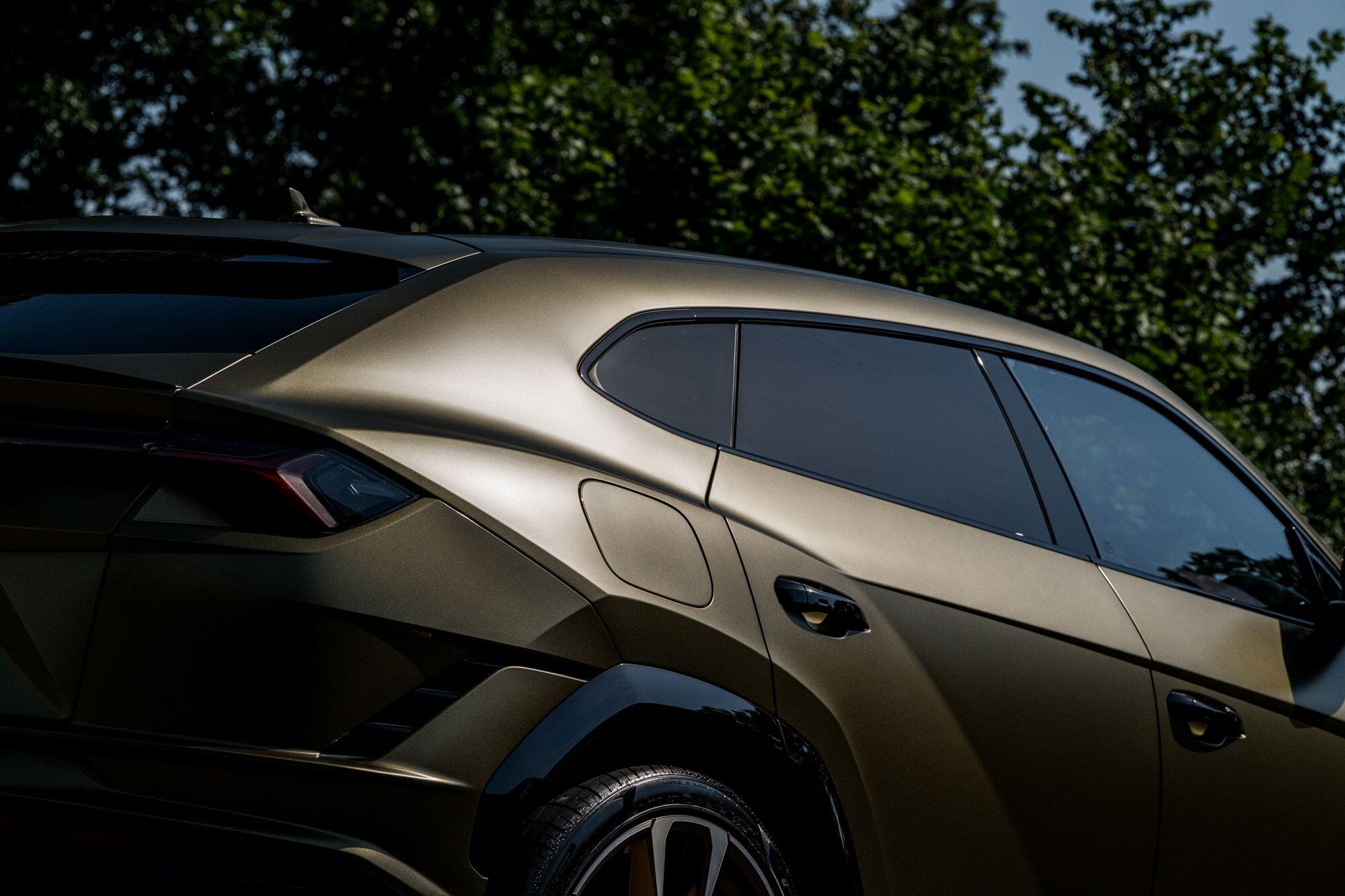 Lamborghini Urus view 29