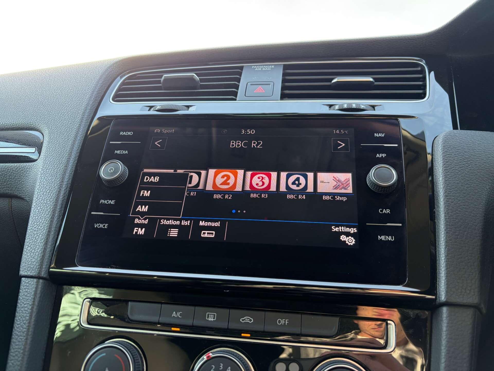 Volkswagen Golf view 50