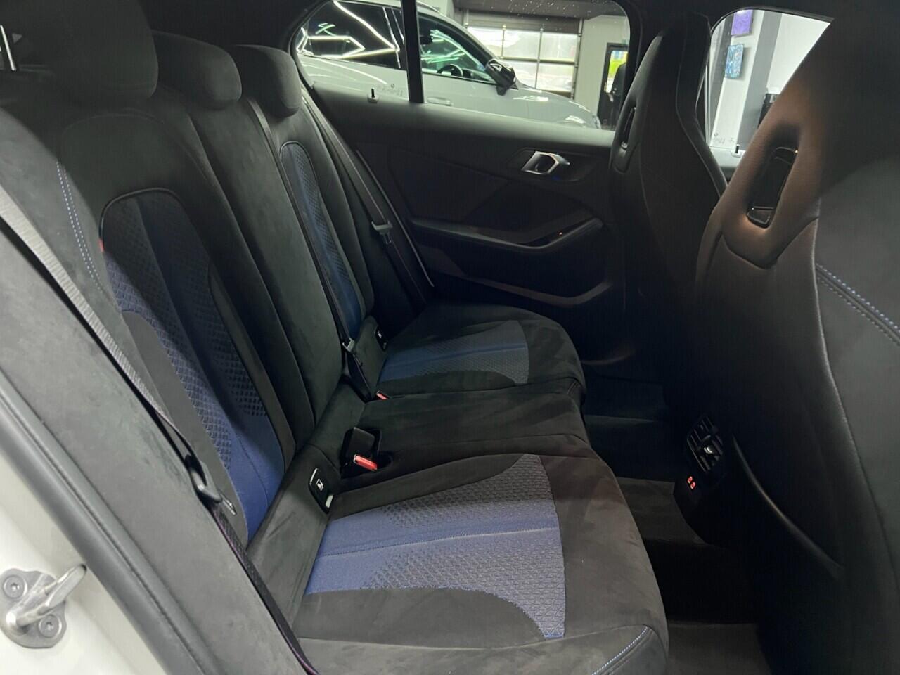 BMW 1 Series view 41