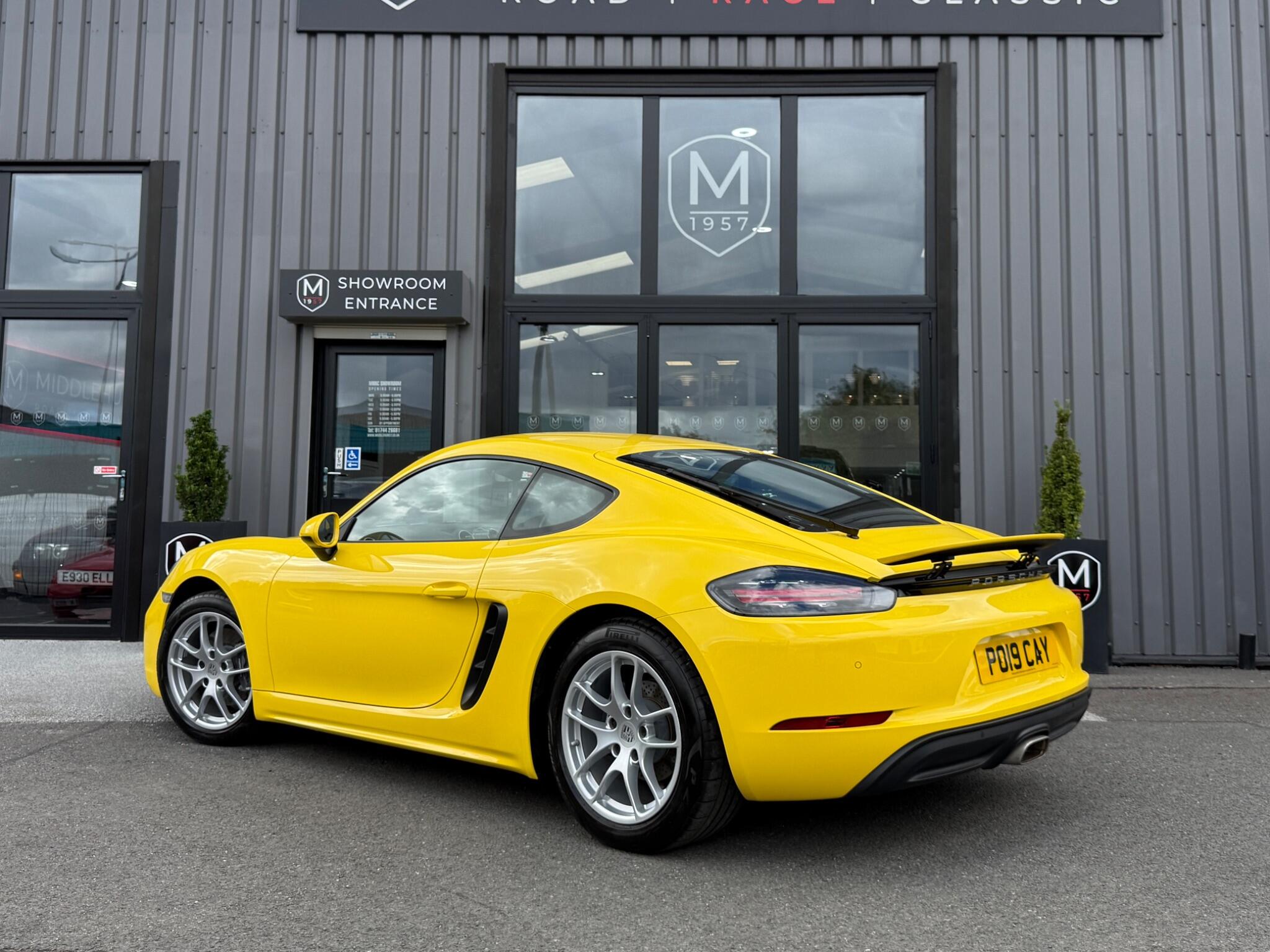 Porsche 718 Cayman view 3