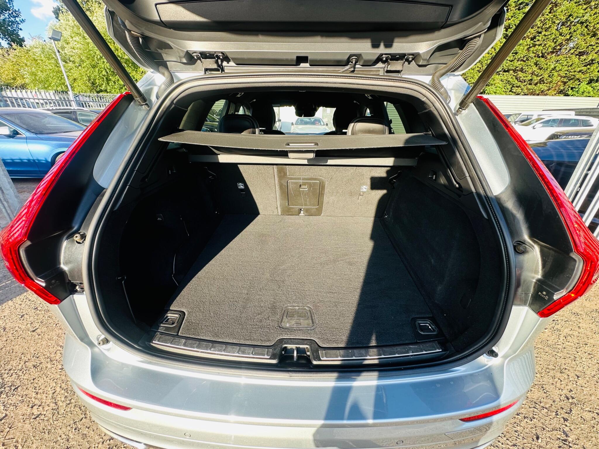 Volvo XC60 view 60