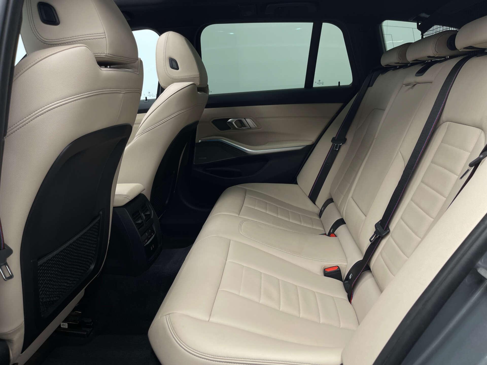 BMW 3 Series view 46
