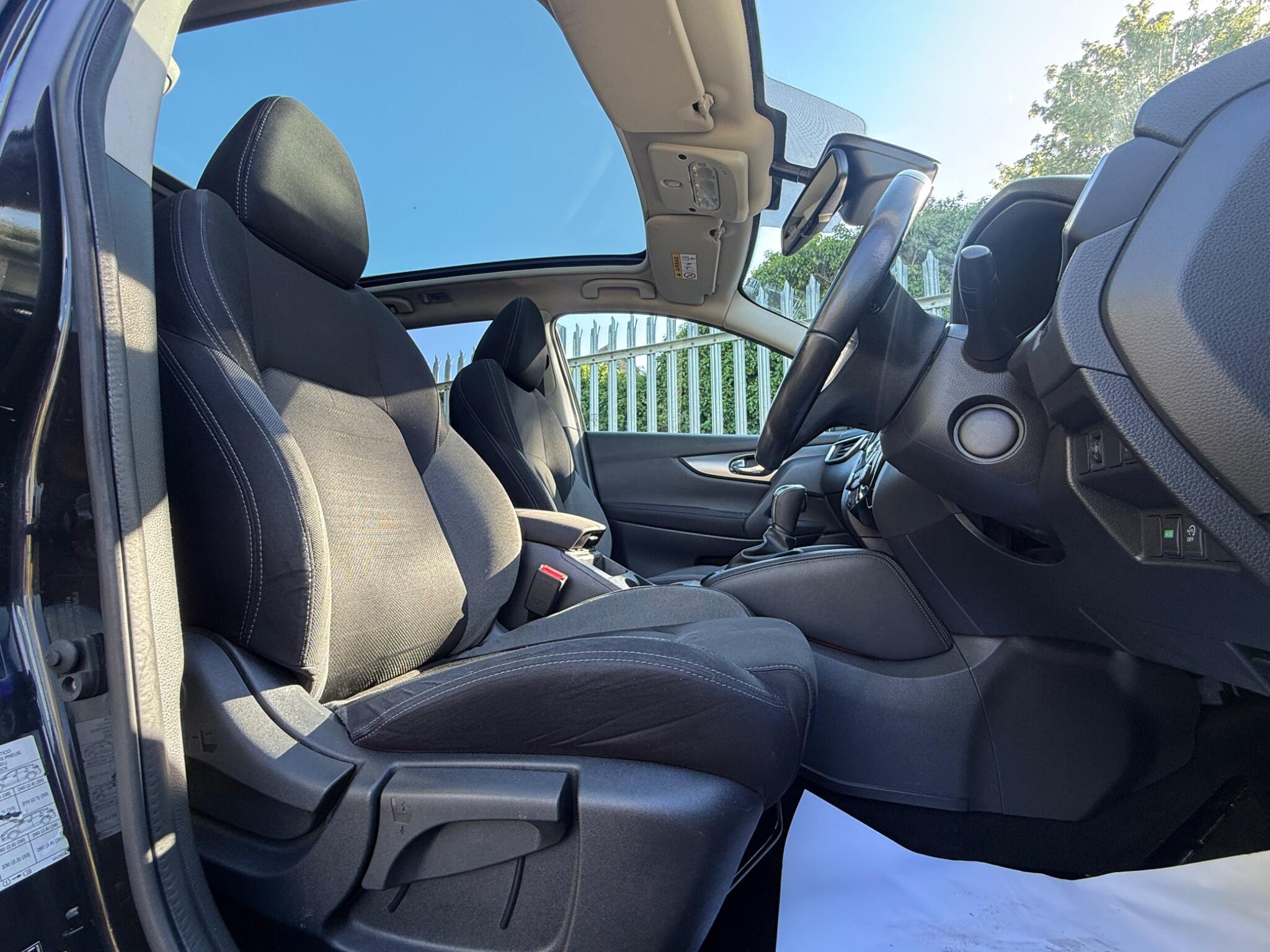 2017 Nissan Qashqai image 24