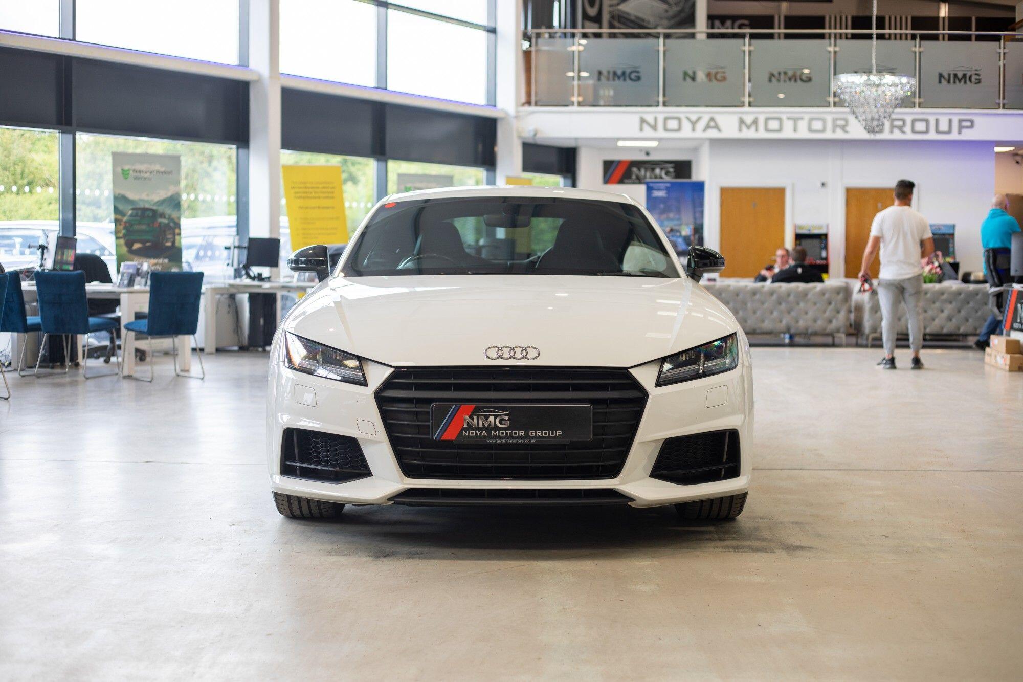 Audi TT view 9