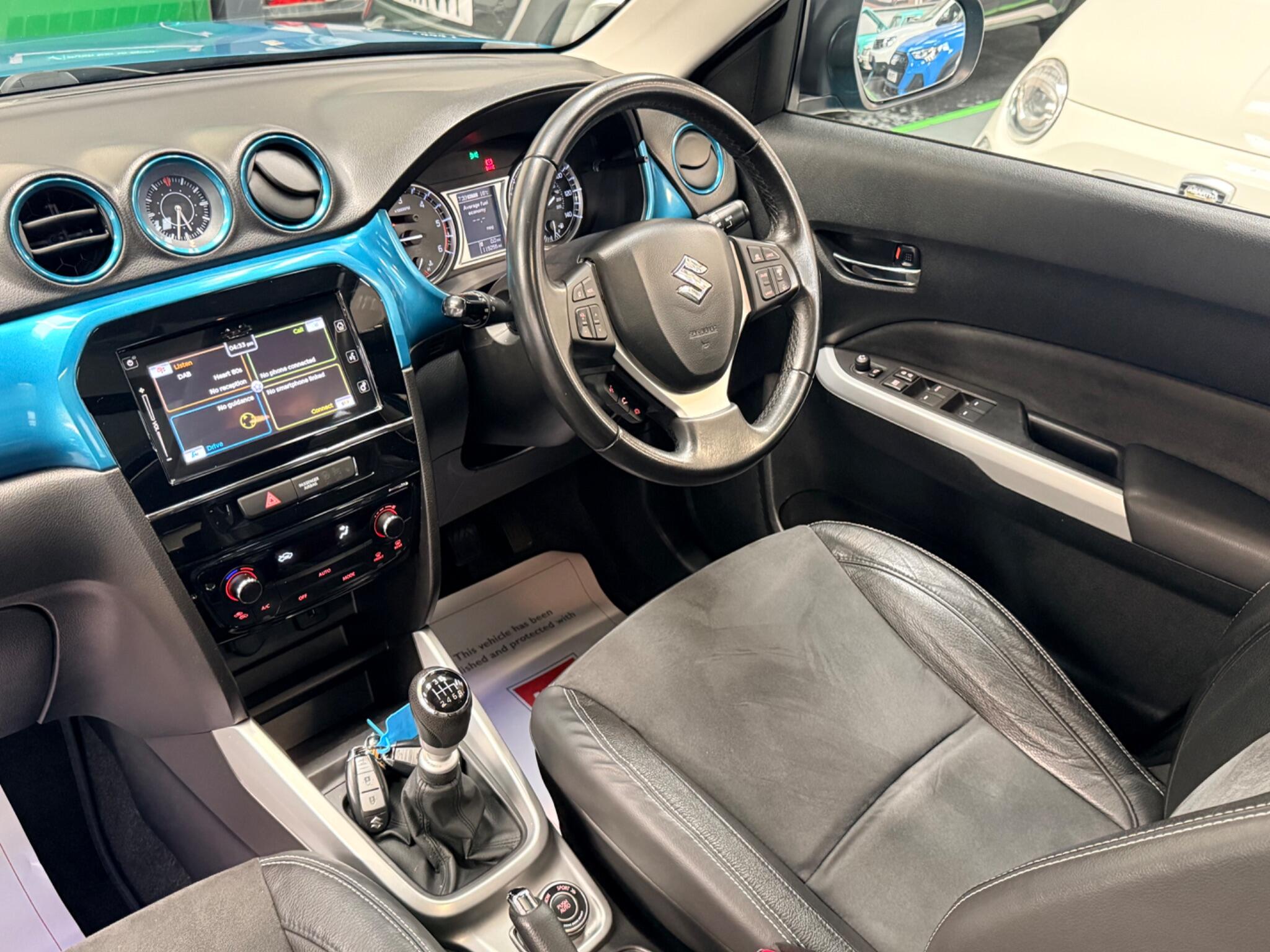 Suzuki Vitara view 3