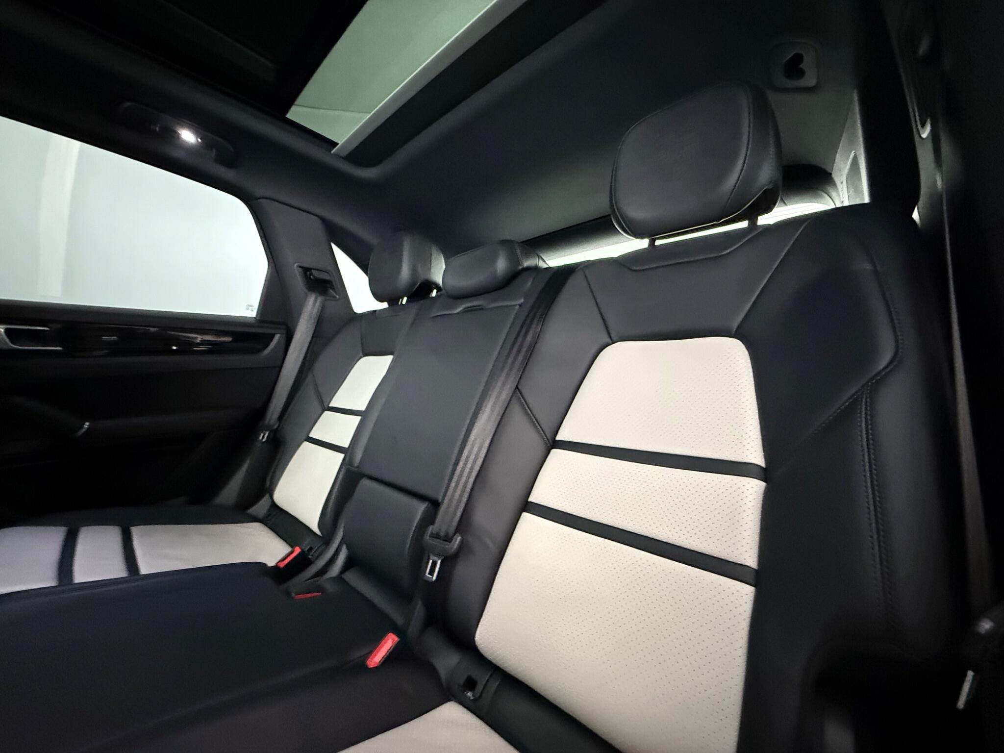 Porsche Cayenne view 48