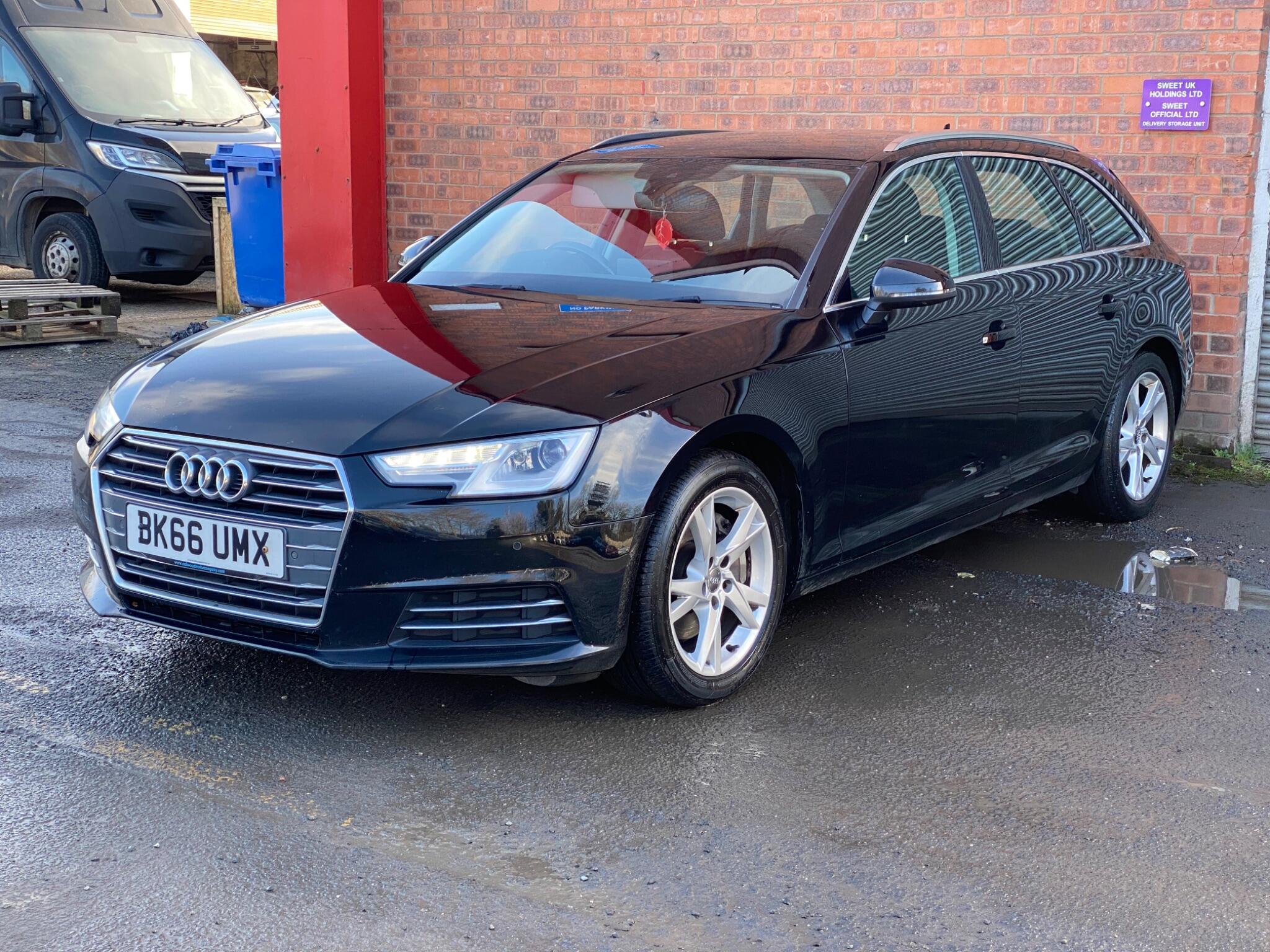 Audi A4 view 12