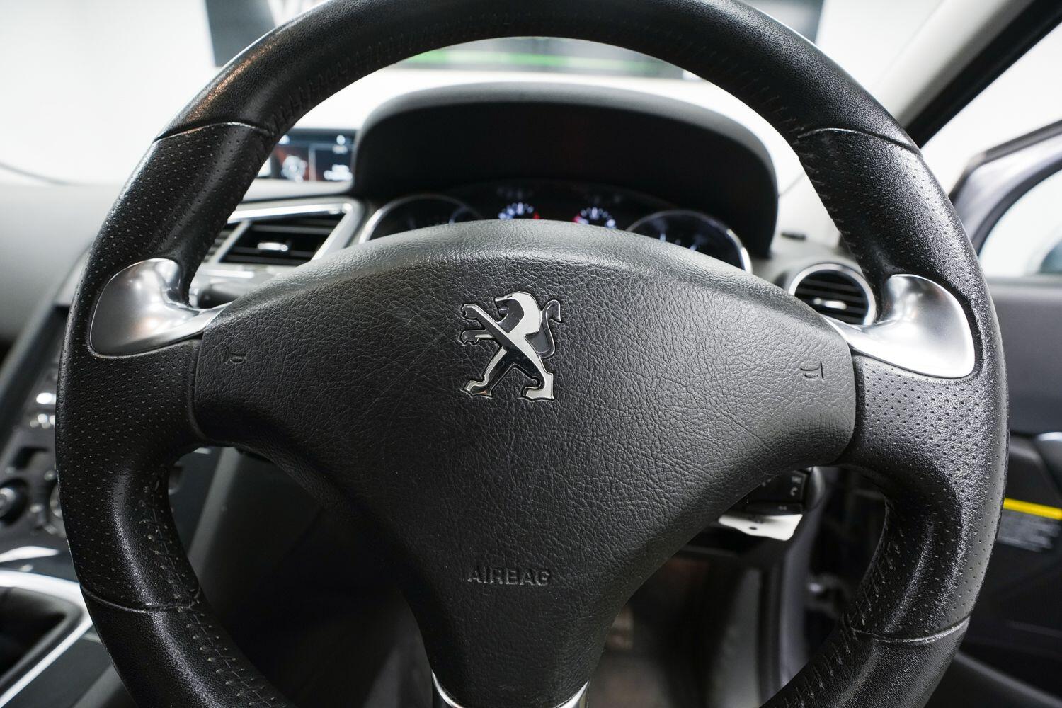 Peugeot 5008 view 18
