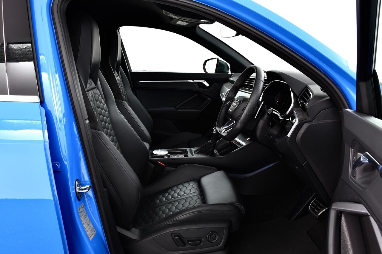 Audi RS Q3 view 22