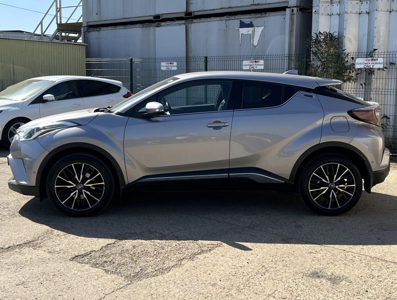 Toyota C-HR view 8