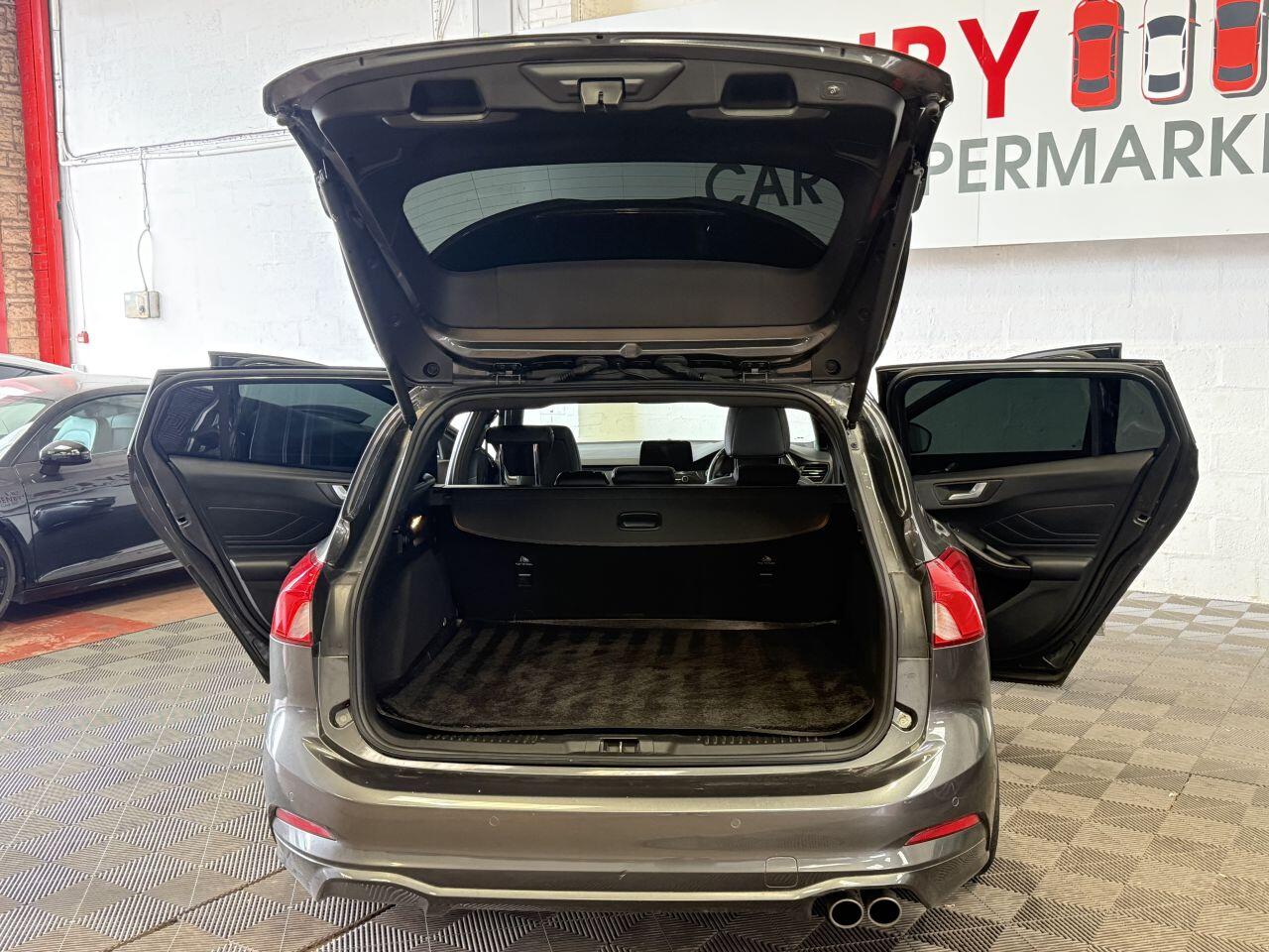 Ford Focus view 15
