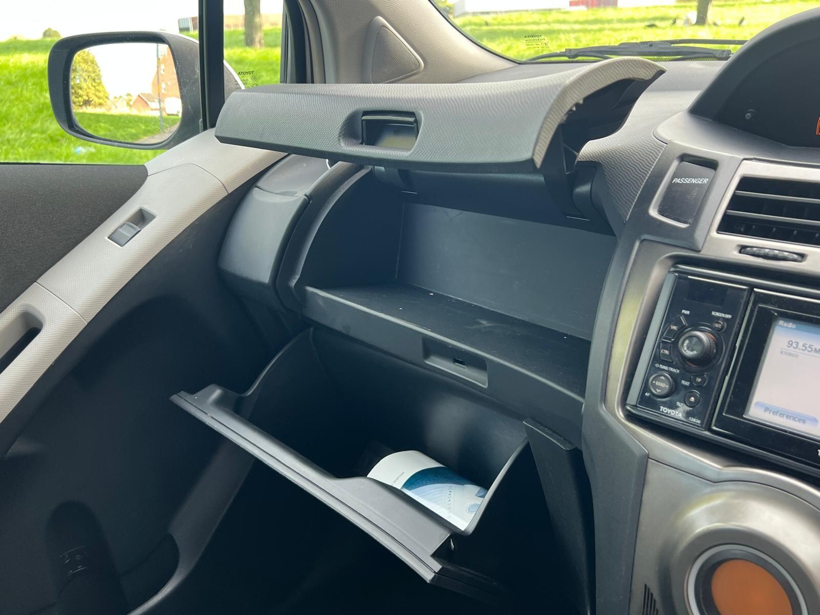Toyota Yaris view 31