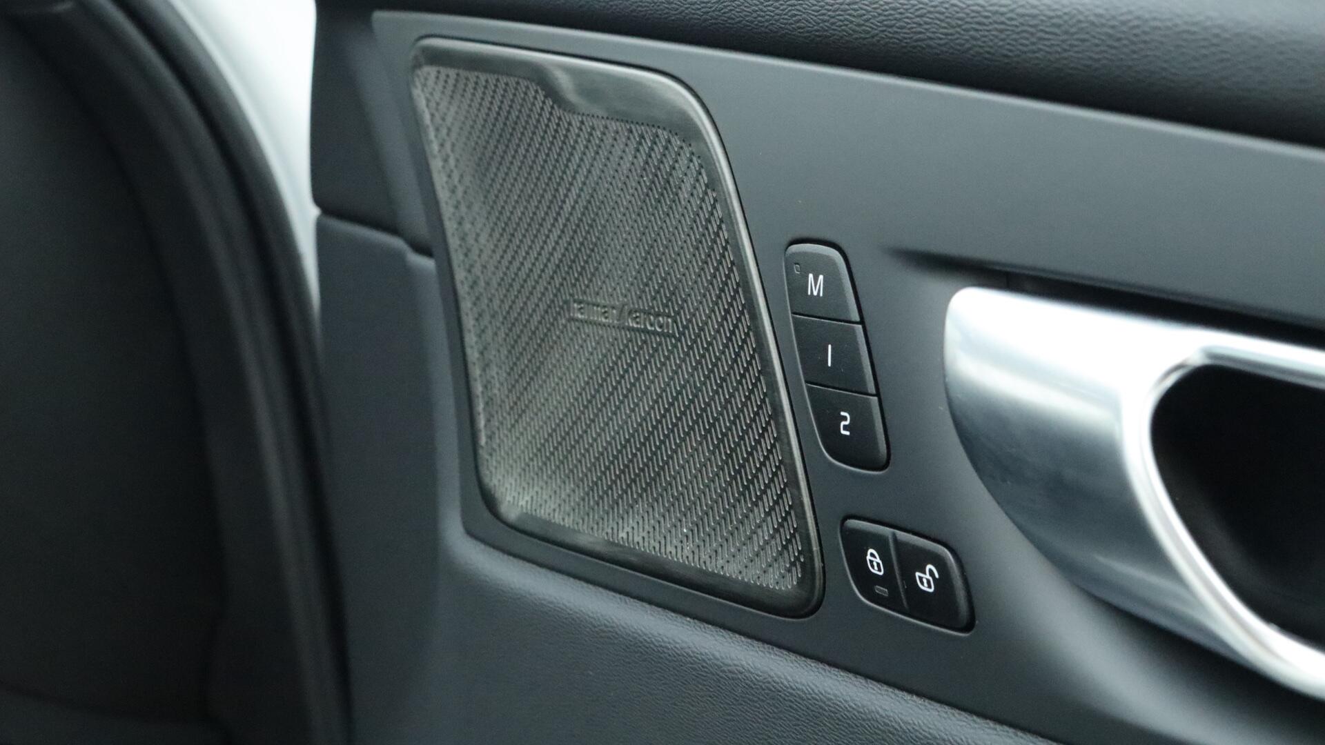 Volvo XC60 view 37