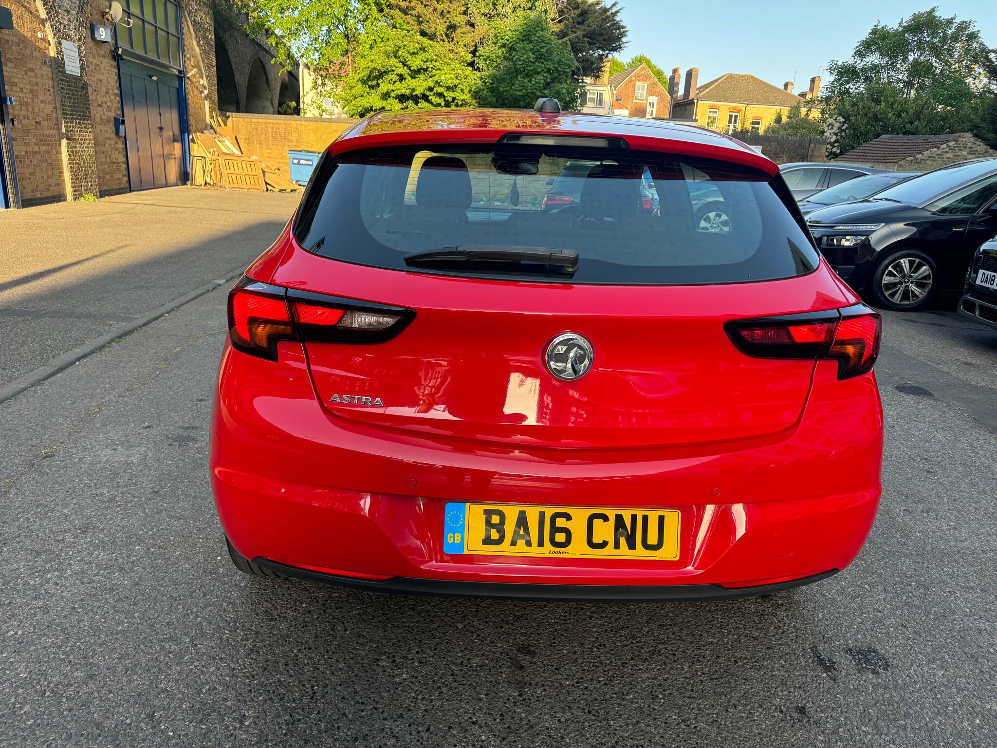 Vauxhall Astra view 8